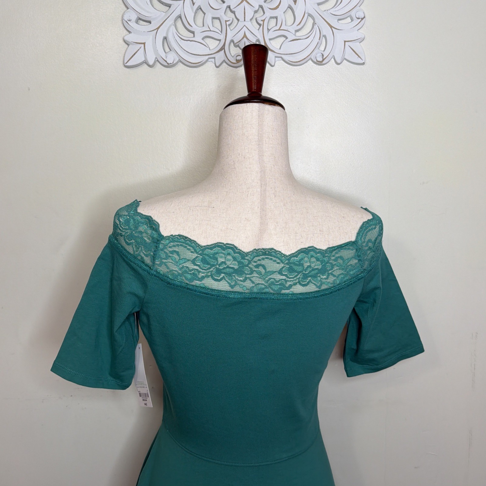 DECREE size M DRESS Lace Off Shoulder Neck Short Sleeves “Bayou” GREEN NWT $42