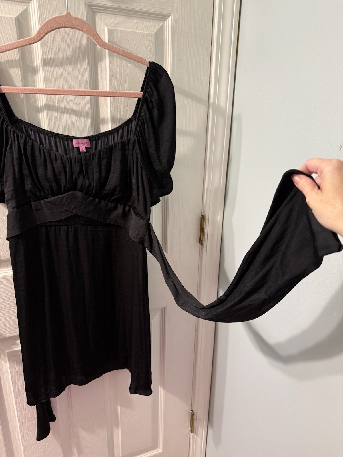 mi ami for francesca’s Black Ruffle Sleeve A-Line Dress Scoop Neck Size L