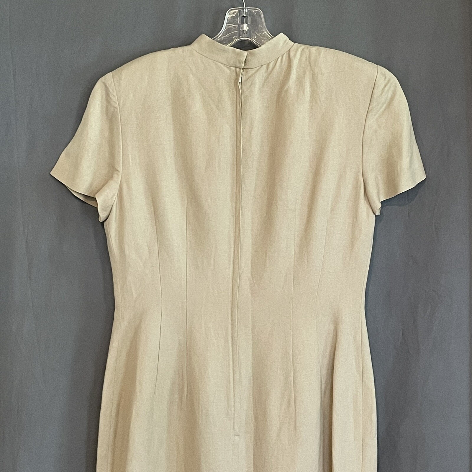 Donna Morgan Size 8 Sheath Dress Cream Embroidered Mandarin Collar Short Sleeves