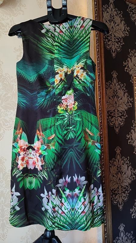 Vibrant Green Palm Leaf Sheath Dress Size S