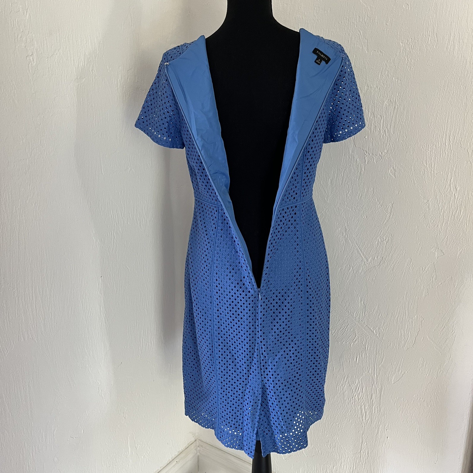 Talbots Shift Sheath Dress Periwinkle Blue 6 Laser Cut Lined Office Garden Guest