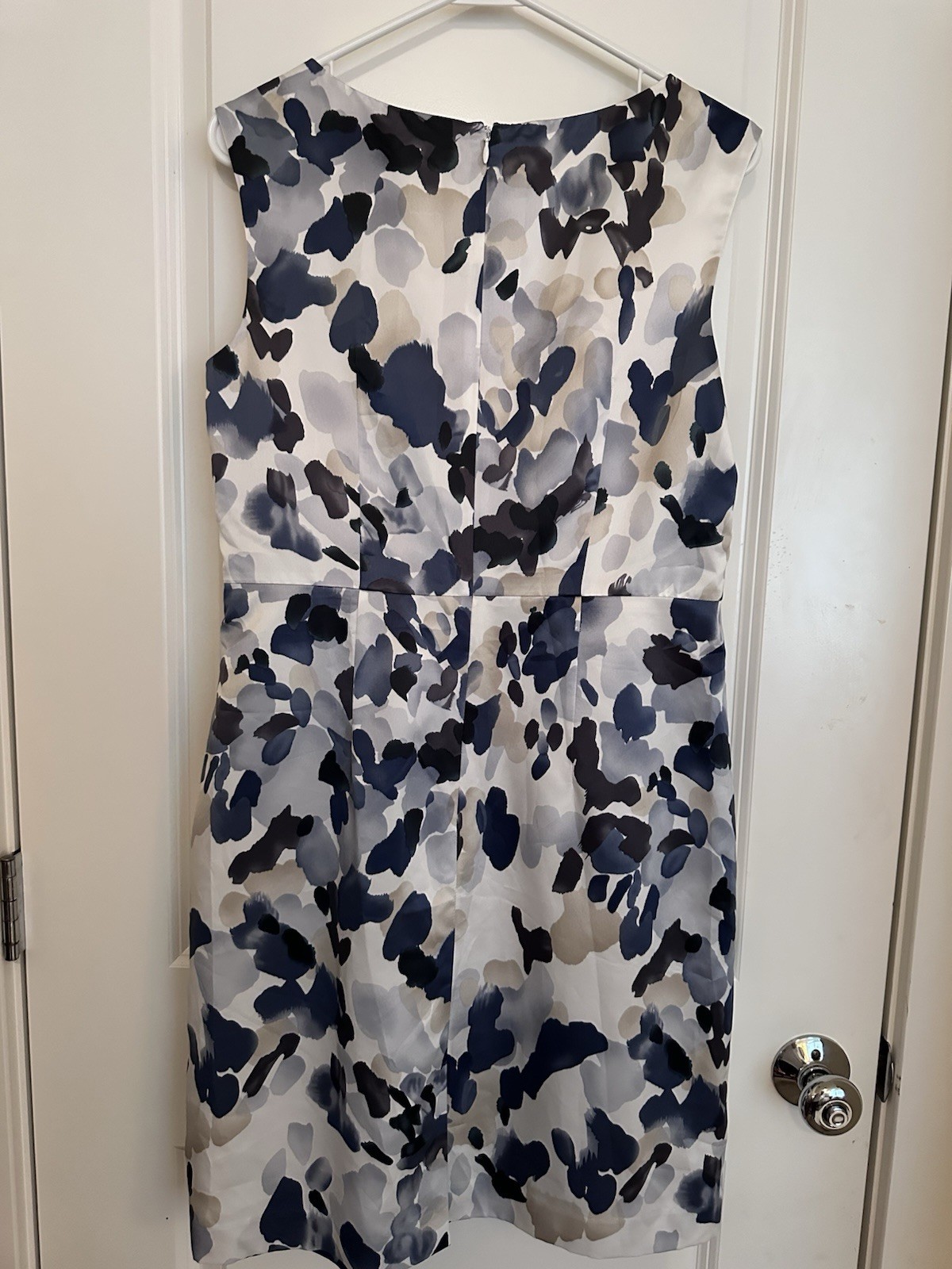 Ann Taylor Petites 12P Sleeveless Round Neck Sheath Pleated Zip Lined