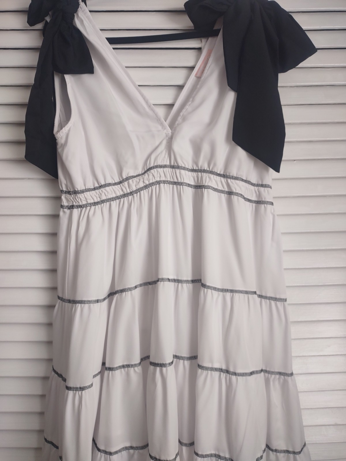 New Long WHITE TIERED DRESS Cover Up Black Shouder BOWS sz. XL Us Together