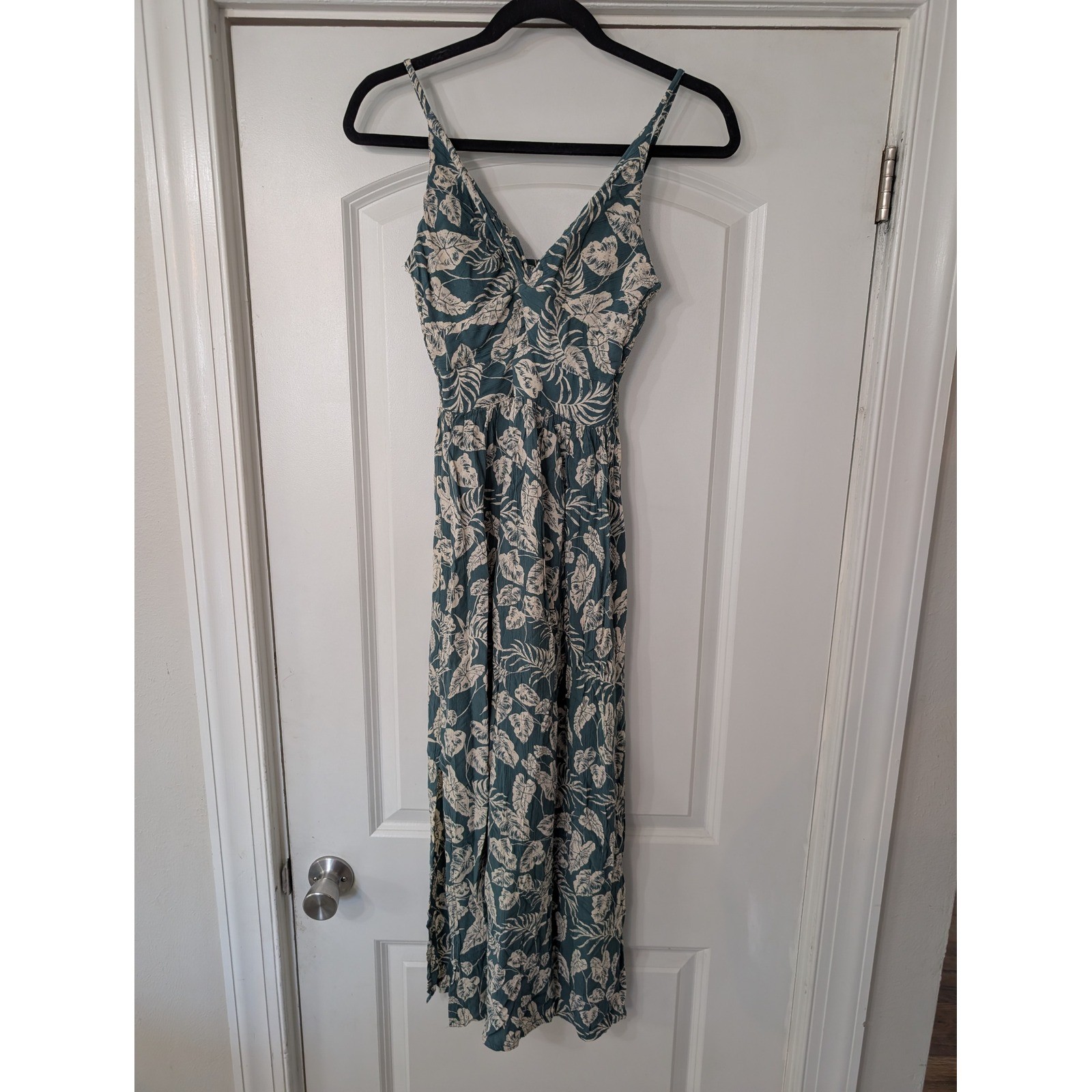 Angie Womens Tropical Leaf Print Smocked Back Maxi Dress medium flowy beachy