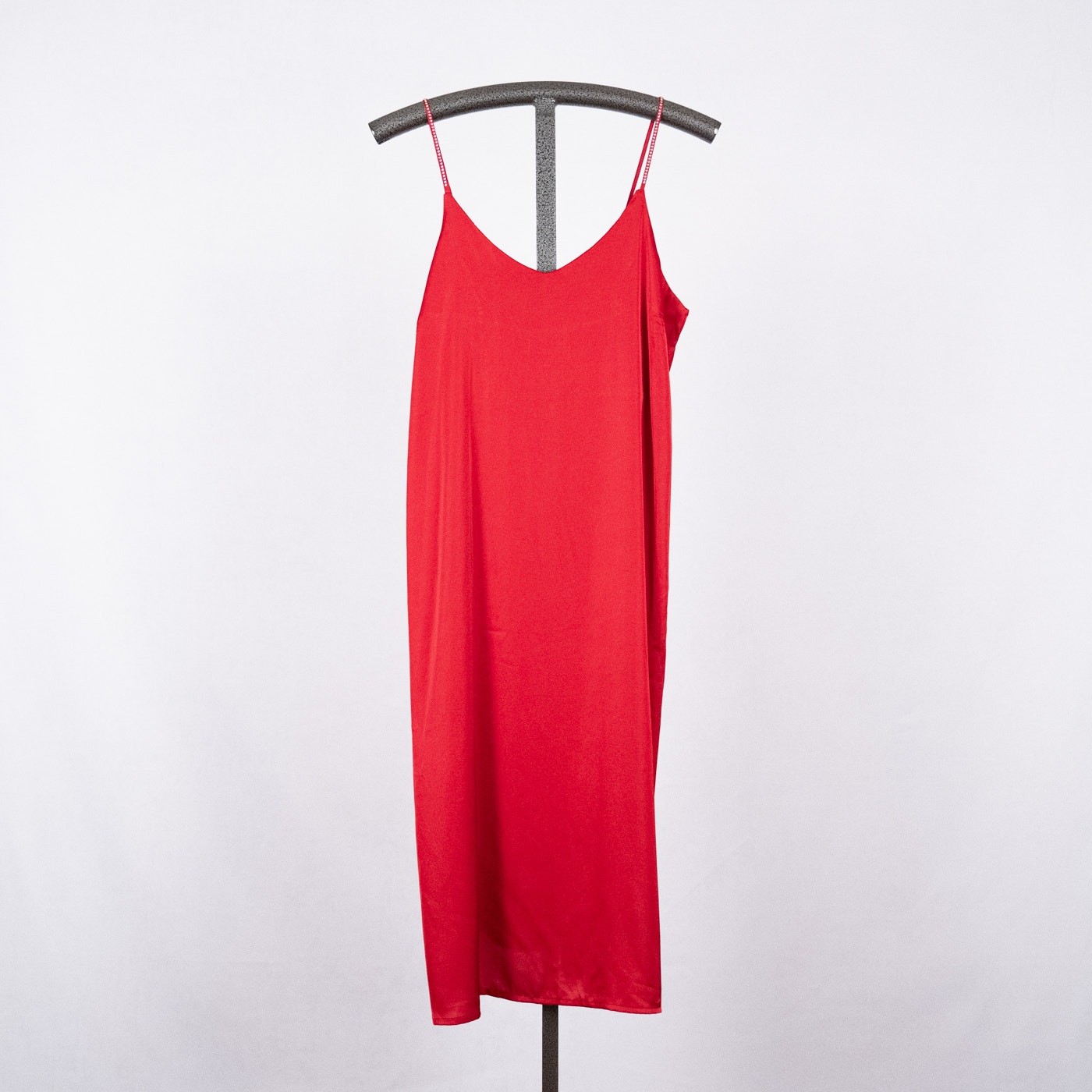 Nicole Miller Red Satin Slip Dress Rhinestone Accents Size LARGE Classic Elegant