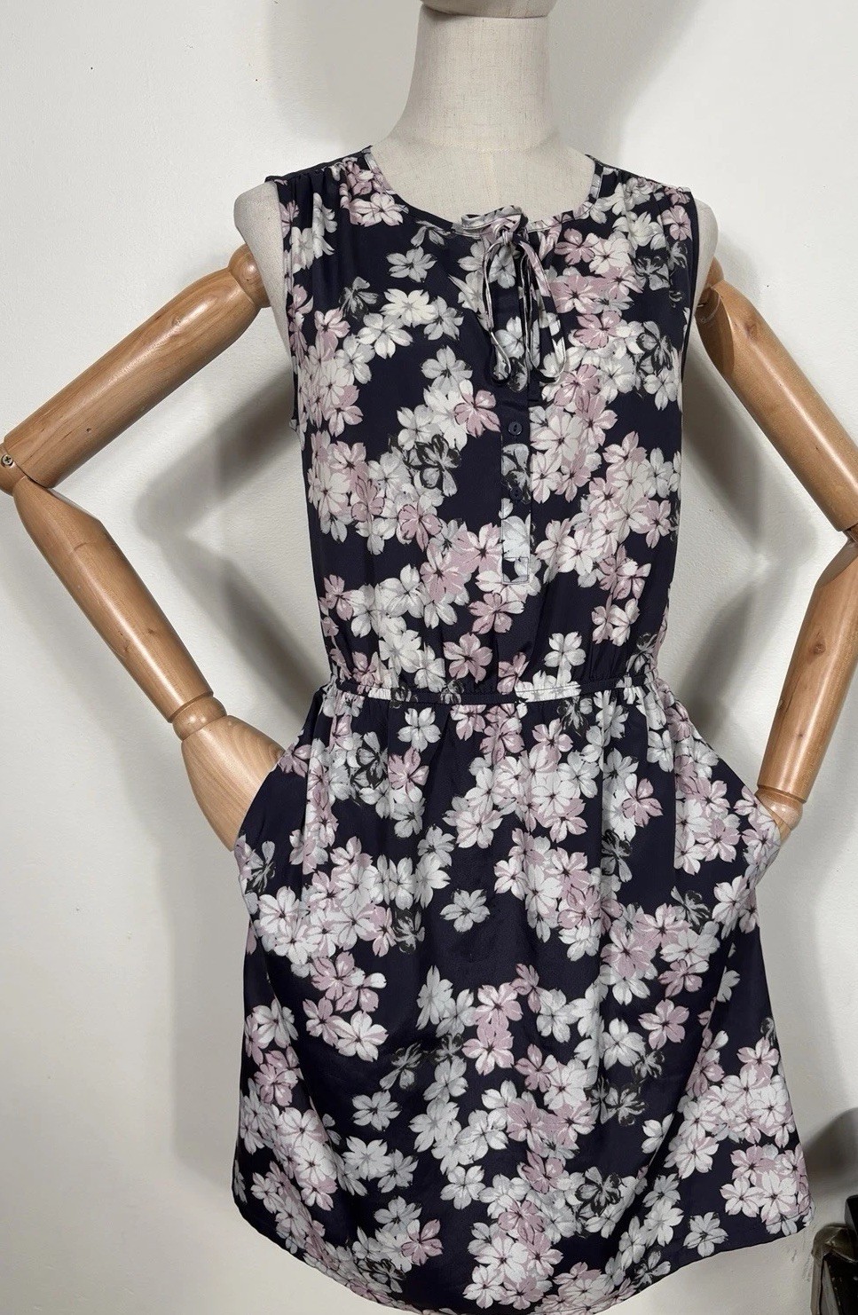 LOFT Floral Dress Womens Small Sleeveless keyhole Buttons Pockets Casual Preppy