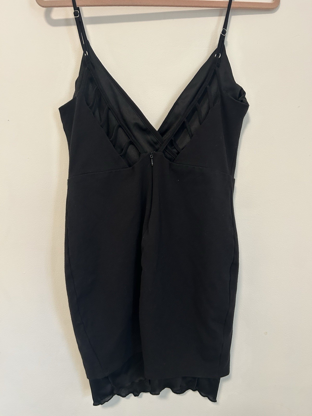 Lulus Black Solid Bodycon Mini Dress L Sleeveless V-Neck Strappy Zip