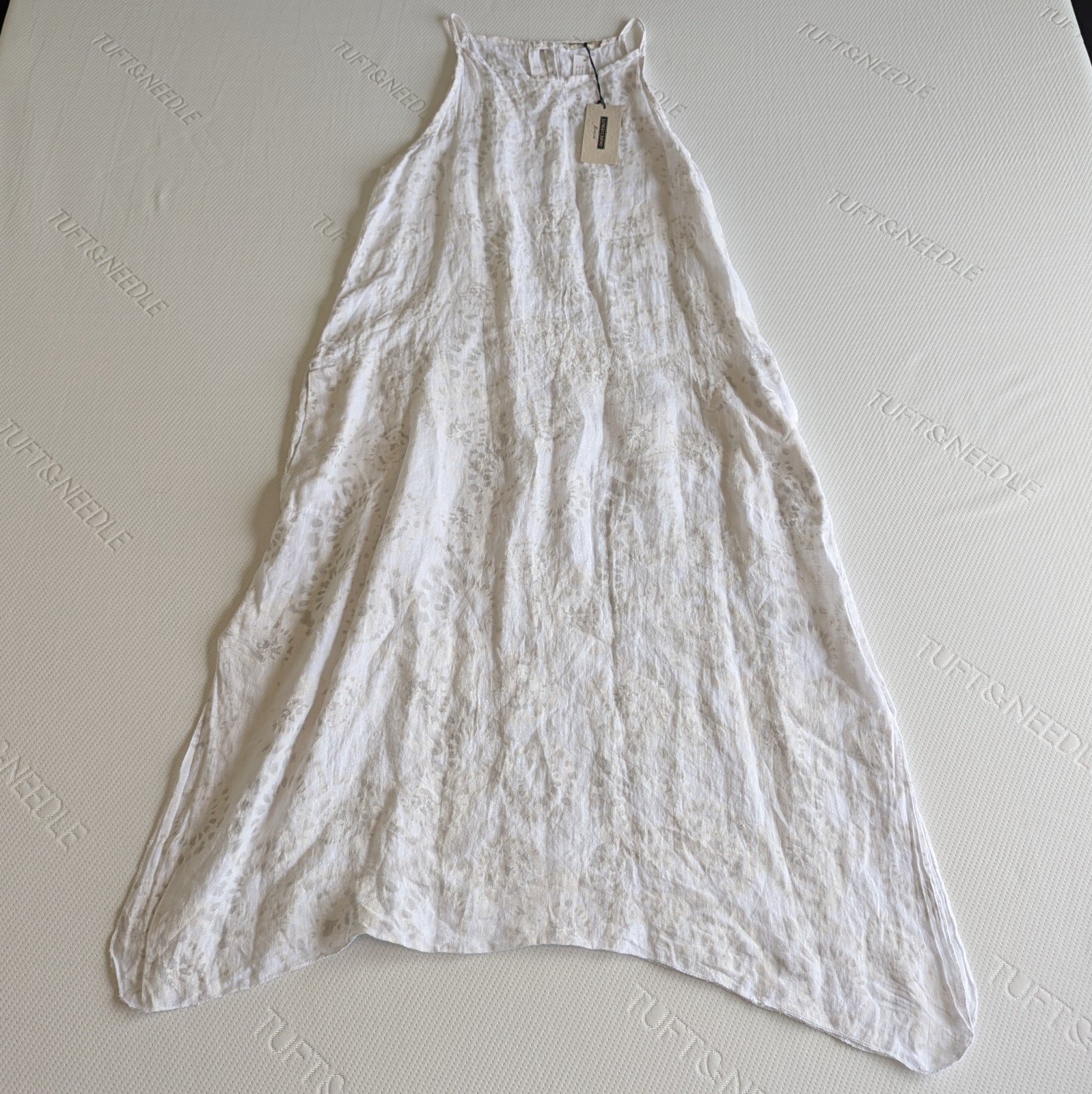 LUNGO L’ARNO LINEN DRESS WHITE & GRAY BATIK PATTERN POCKETS LARGE UNLINED NWT