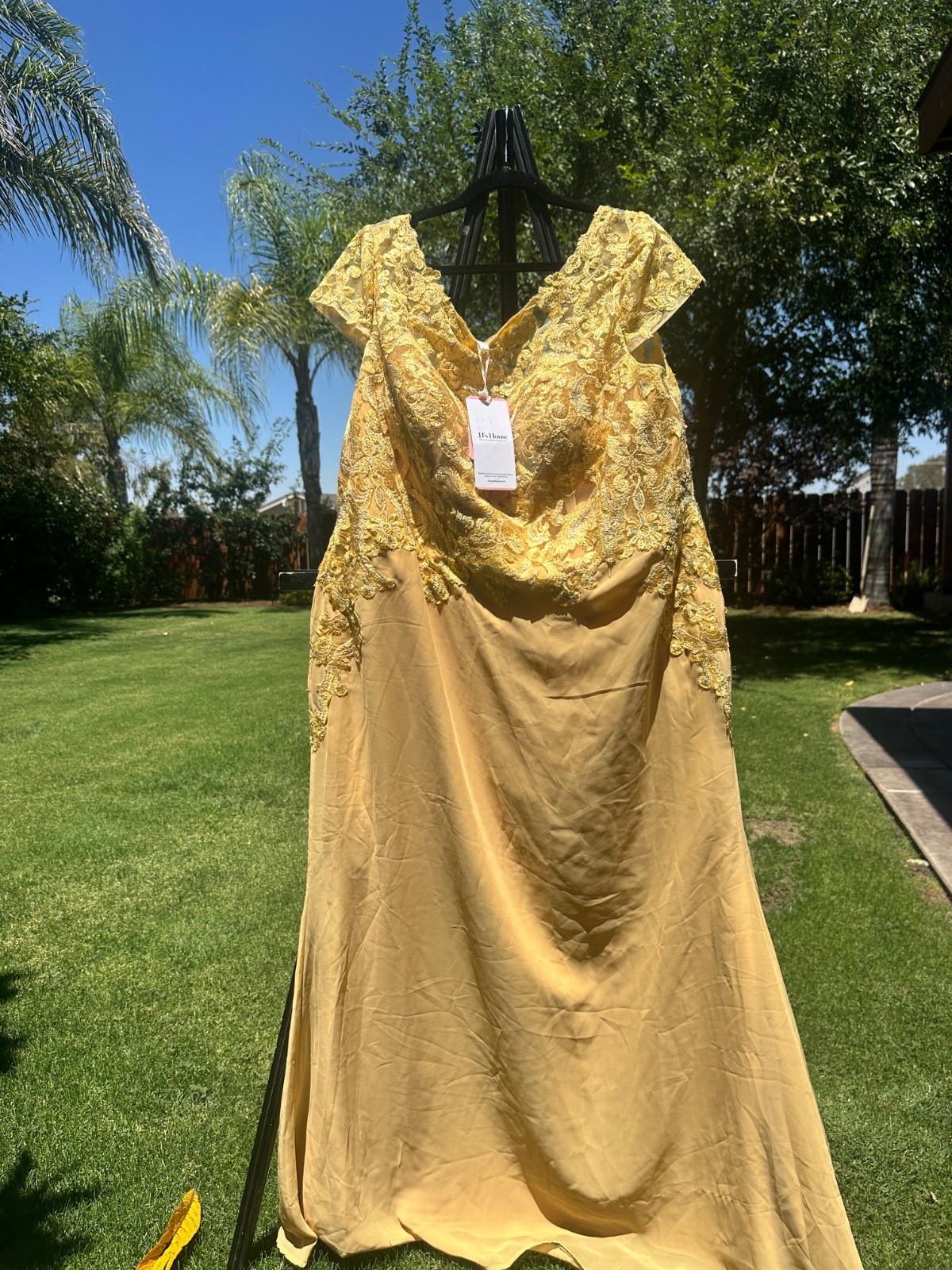Evening Gowns NWT Sz XL-16 JJ’s House