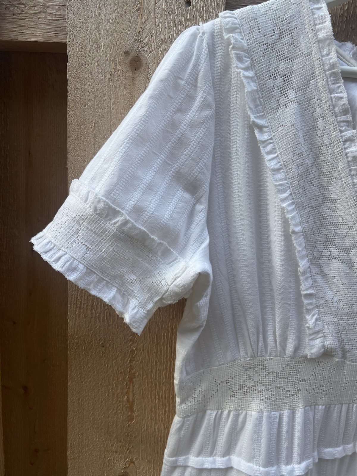 ANTHROPOLOGIE LOVE THE LABEL Off White/Antique White Lace Tiered Dress Large