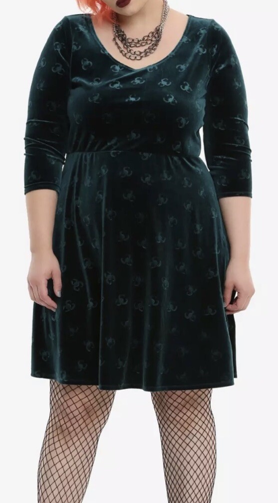 Her Universe Marvel Loki Velvet Embossed Dress XL Hot Topic Cosplay Green Thor