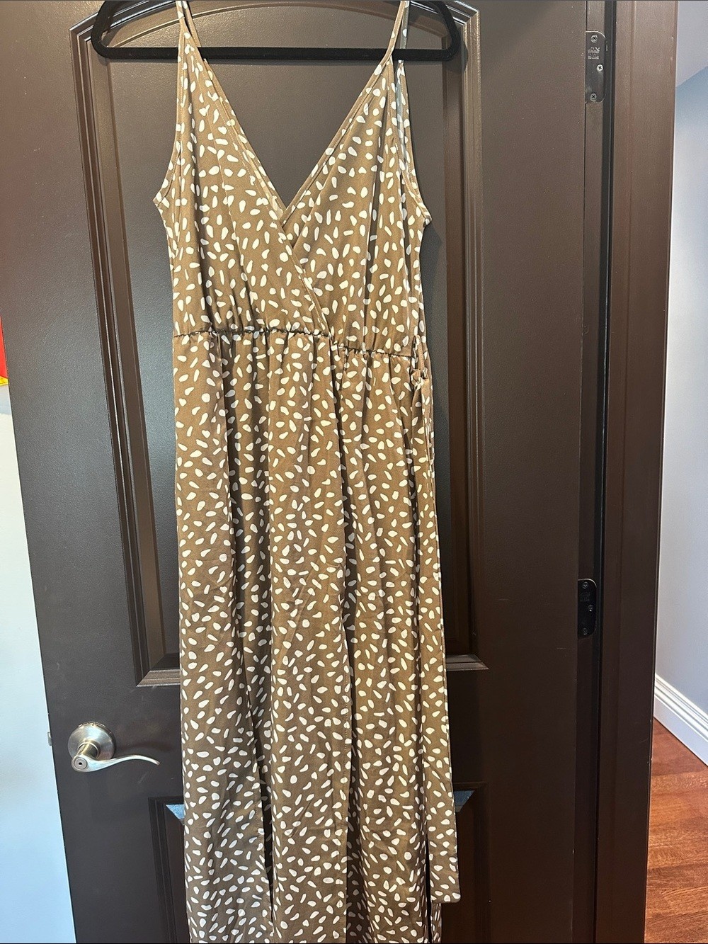 Brown and White Spotted Maxi Dress with Slits Size L