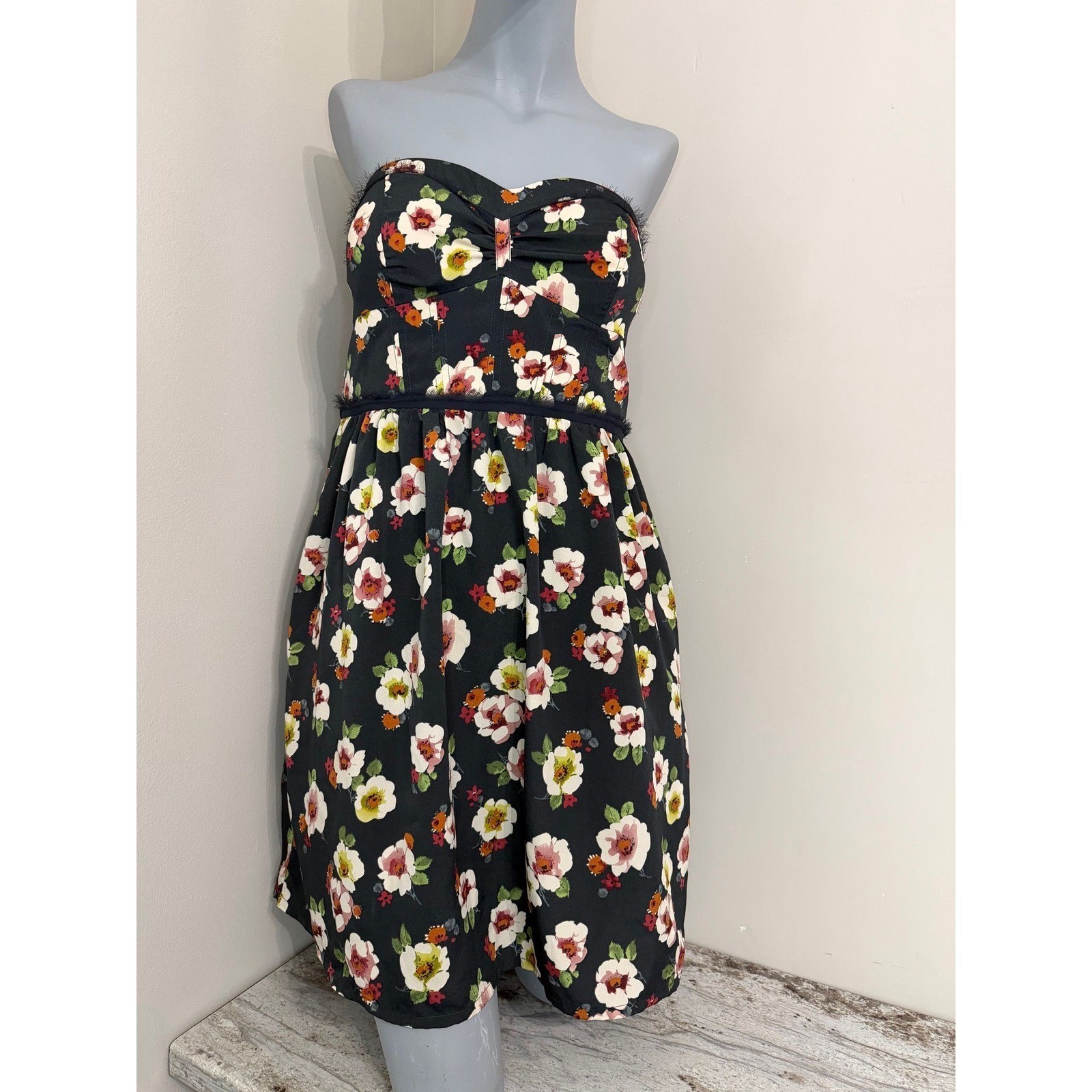 American Eagle Outfitters Black Floral Strapless Smocked Mini Dress Womens 8