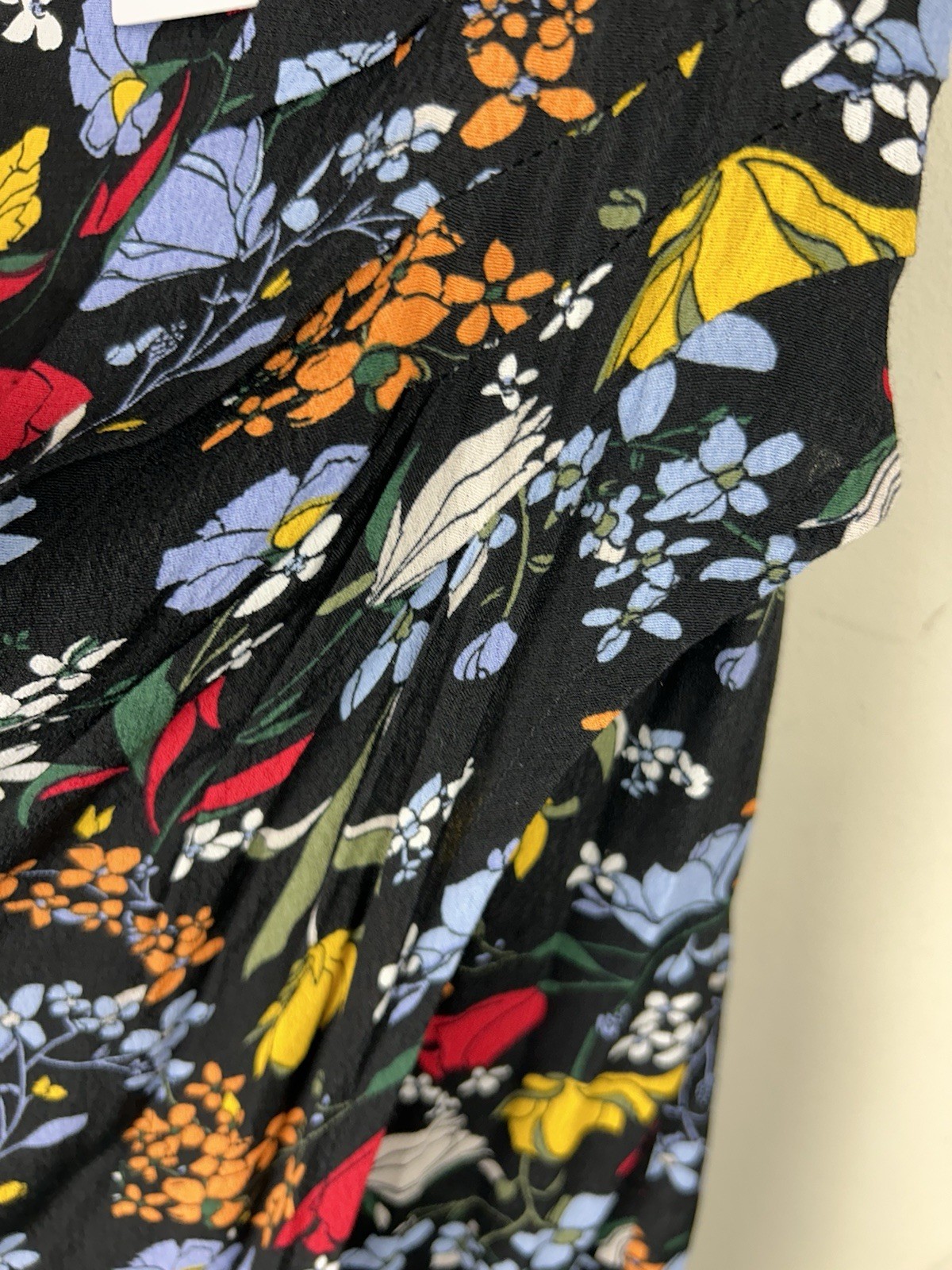ASTR the label Black Floral Puff Short Sleeve Midi Dress Medium Smocked Back