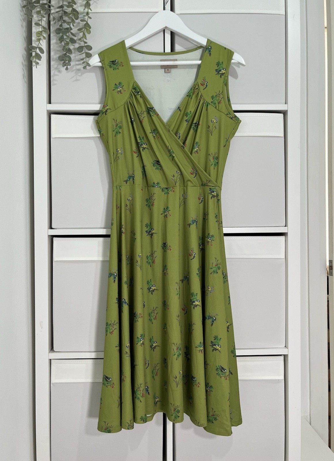 Lindy Bop Fit & Flare Midi Dress Size 10 Green Bird Print Pin Up Rockabilly