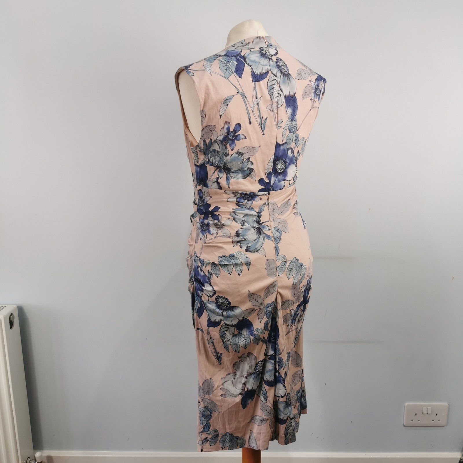 PHASE EIGHT Rapunzel Ruched Fitted Floral Pink Dress Wedding Party UK 12 Fits 10