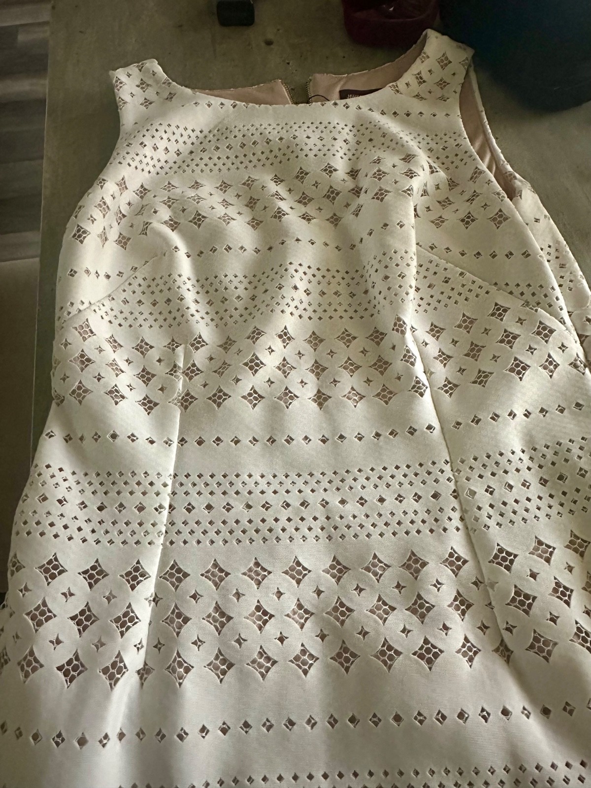 NWT Johnson & Murphy Ivory Laser Cut Dress Size 2
