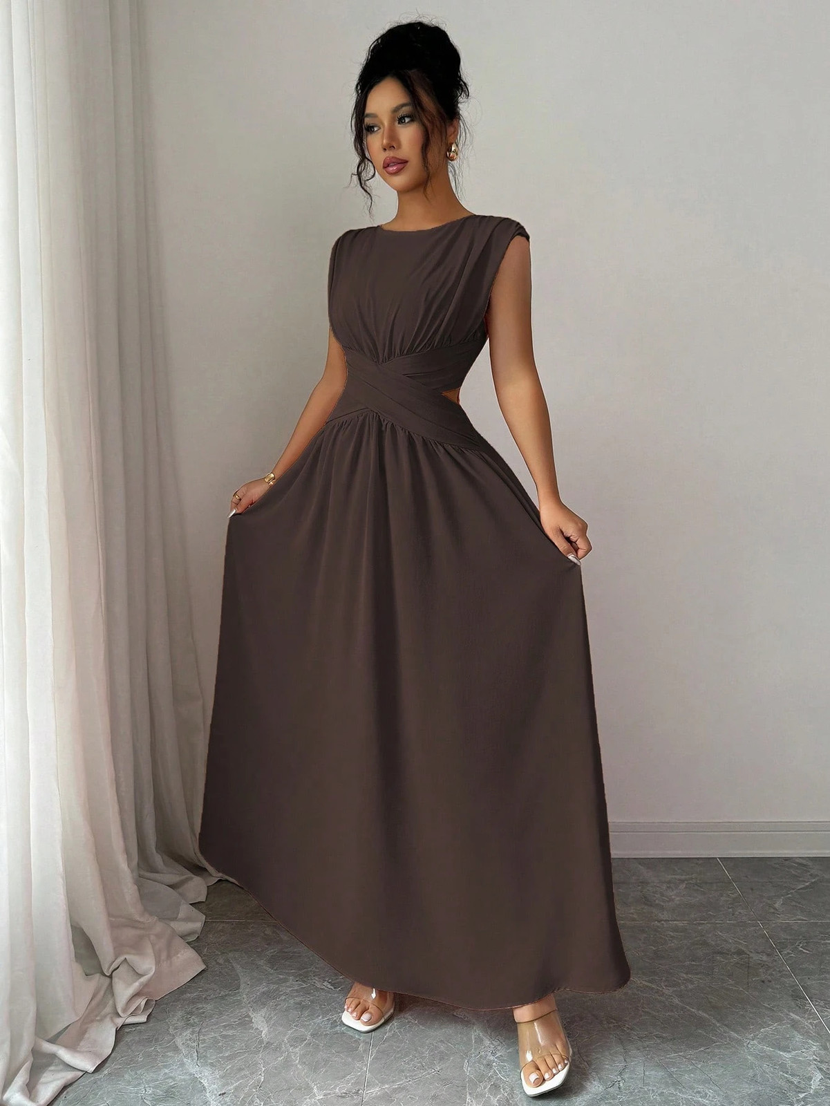 Ladies Elegant Round Neck A Line Maxi Dress