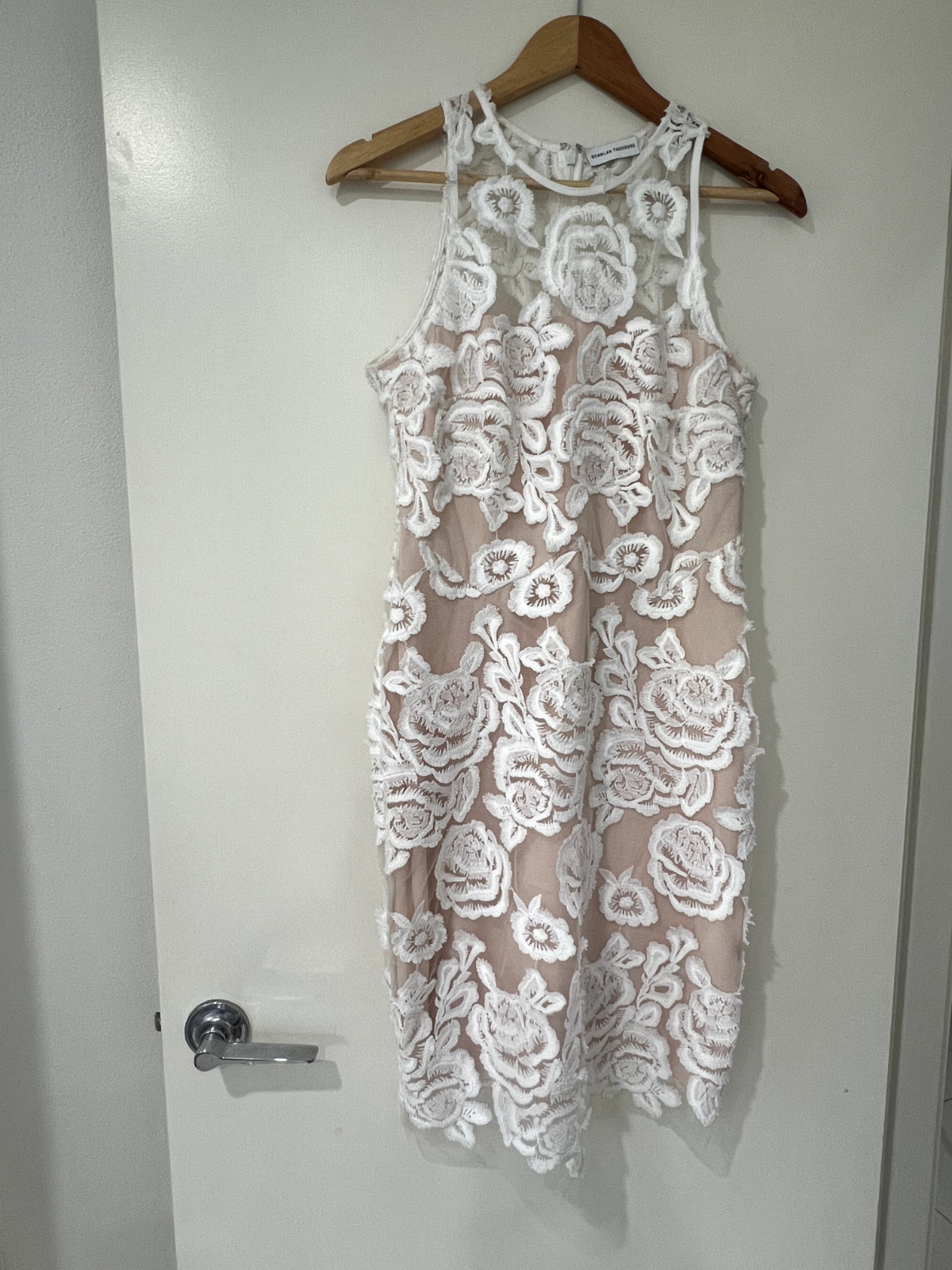 Scanlan Theodore White Sleeveless Rosebud Lace Dress 8 XS