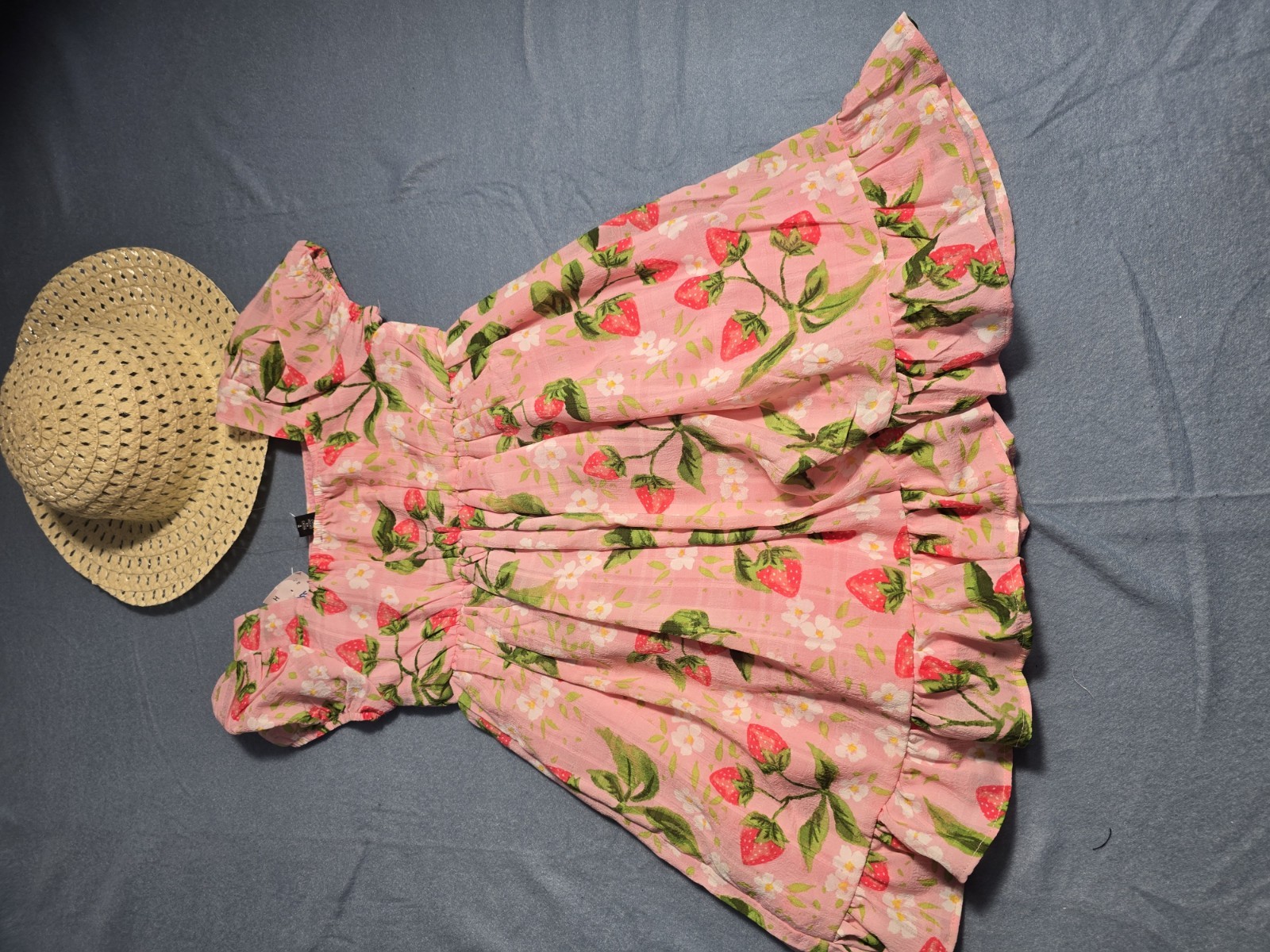 Dresses Vince Camuto features a brown and pink zebra print/Lels Pink Stra 4 /6