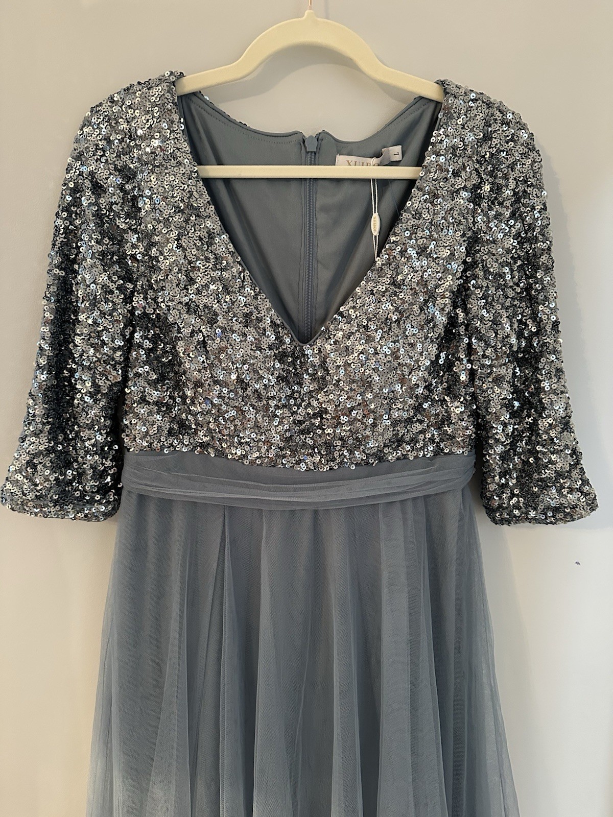 XUIBOL NWT Elegant Formal Dress Size L