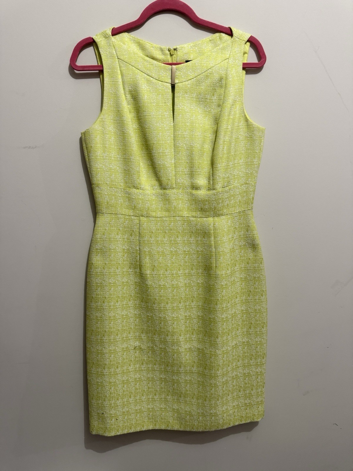 Tahari Arthur S. Levine Yellow Tweed V-Neck Sheath Knee Dress Lined 6