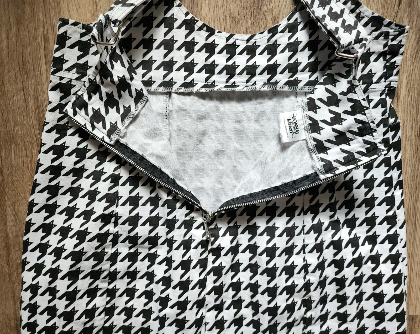 Bonsai Kitten Catstooth Overall Pinafore Suspender Straps Black White 29×25