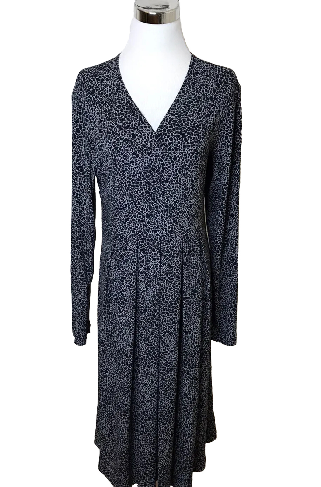 Dialogue Size S Giraffe Print Dress V Neck Faux Wrap Stretch Inverted Pleats