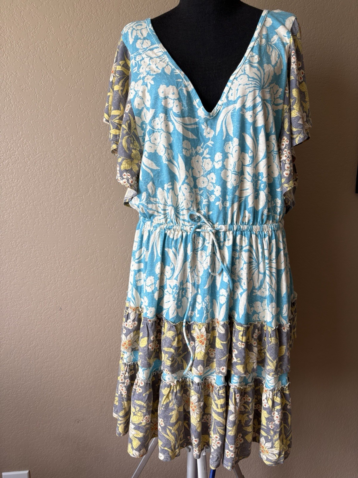 ANTHROPOLOGIE Daily Practice Tiered Ruffle Mini Dress Floral M open back boho