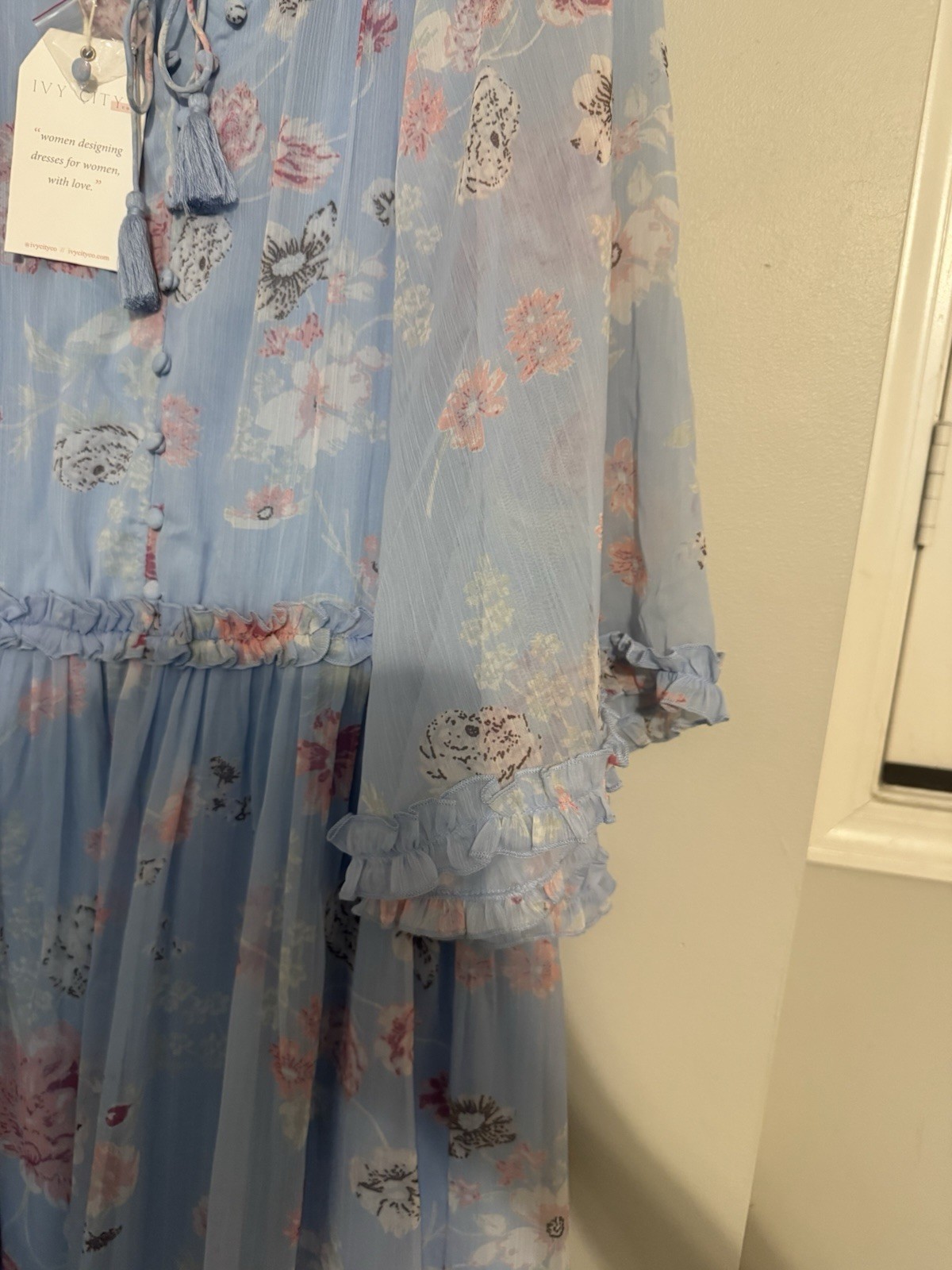 Ivy City Co. Plus 3X Blue Pink White Floral V-Neck Chiffon Midi A-Line Dress
