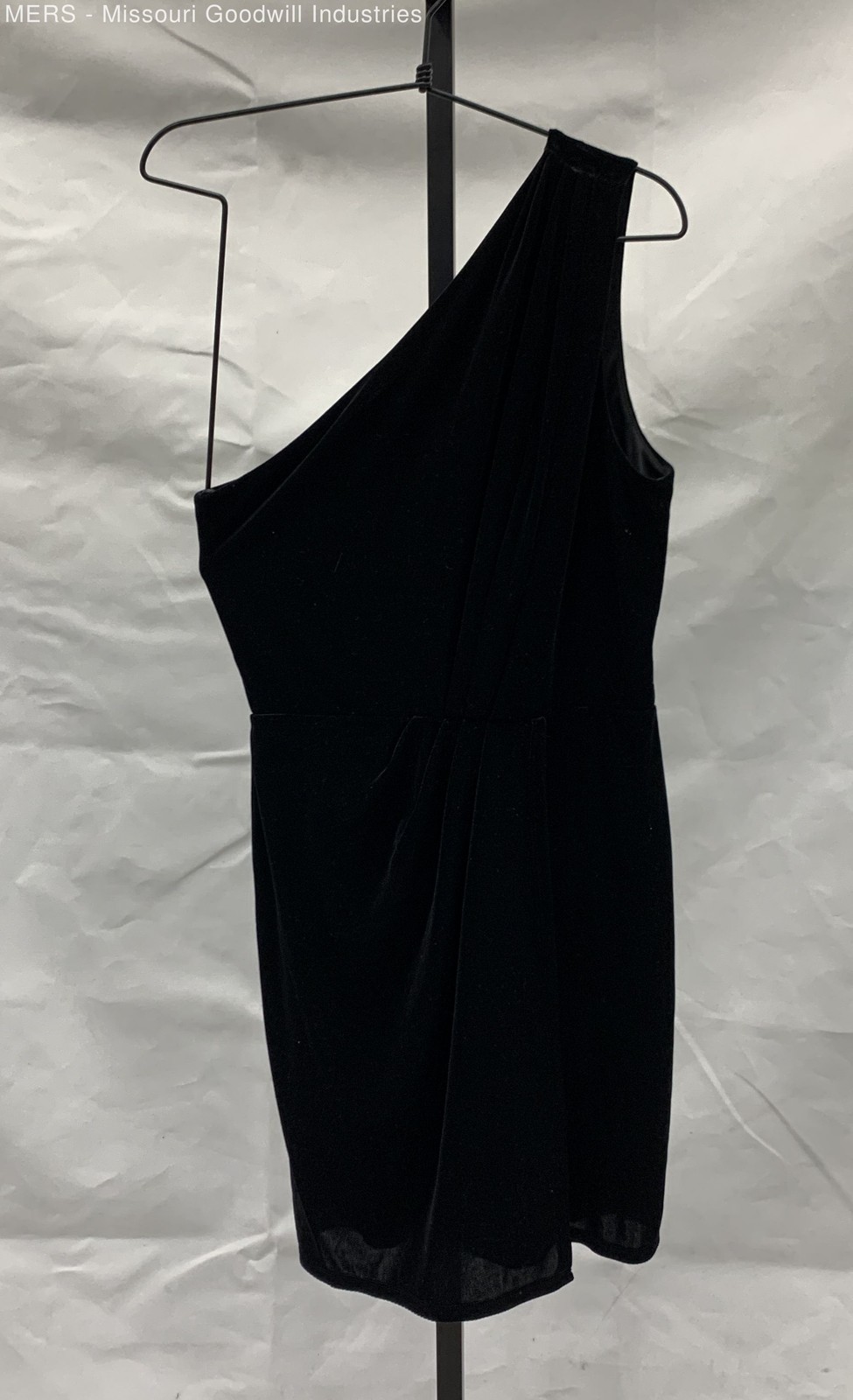 BCBGeneration Women’s Black Velvet Sleeveless Stretch Cocktail Dress Sz M NWT