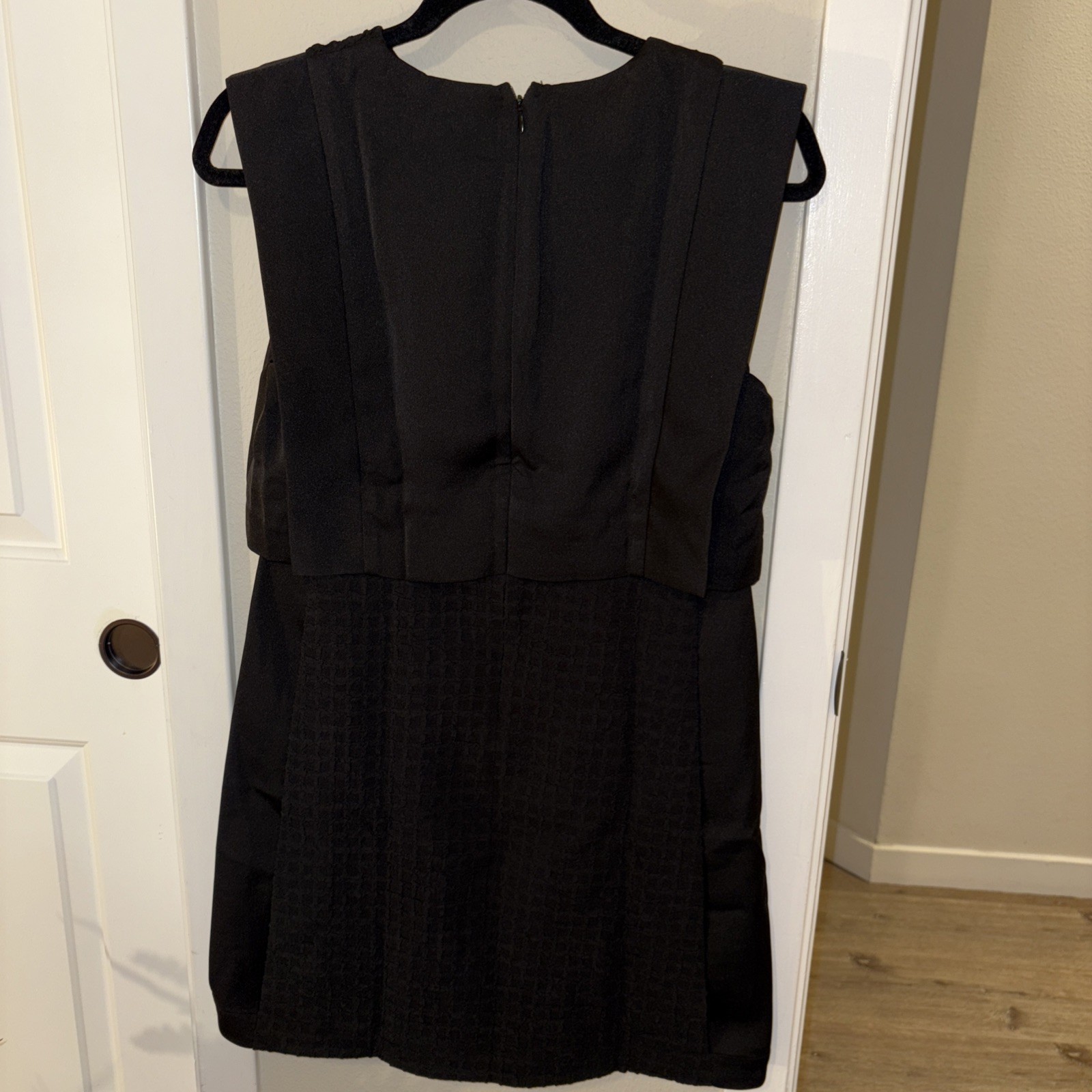 NWT! Saturday Club Peak Shoulder Layered Textured Dress Size Small Black