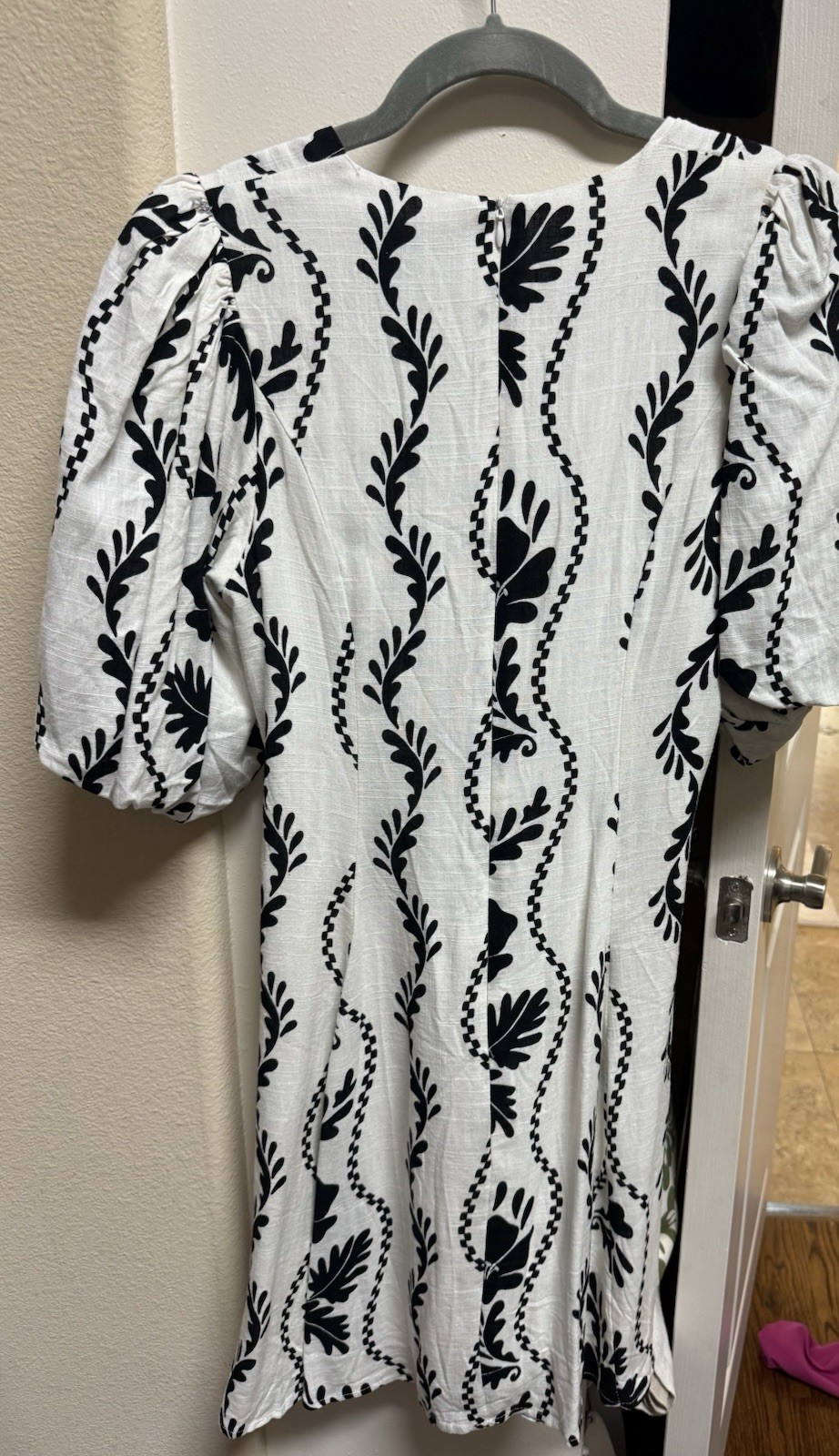 white closet elements dress Small