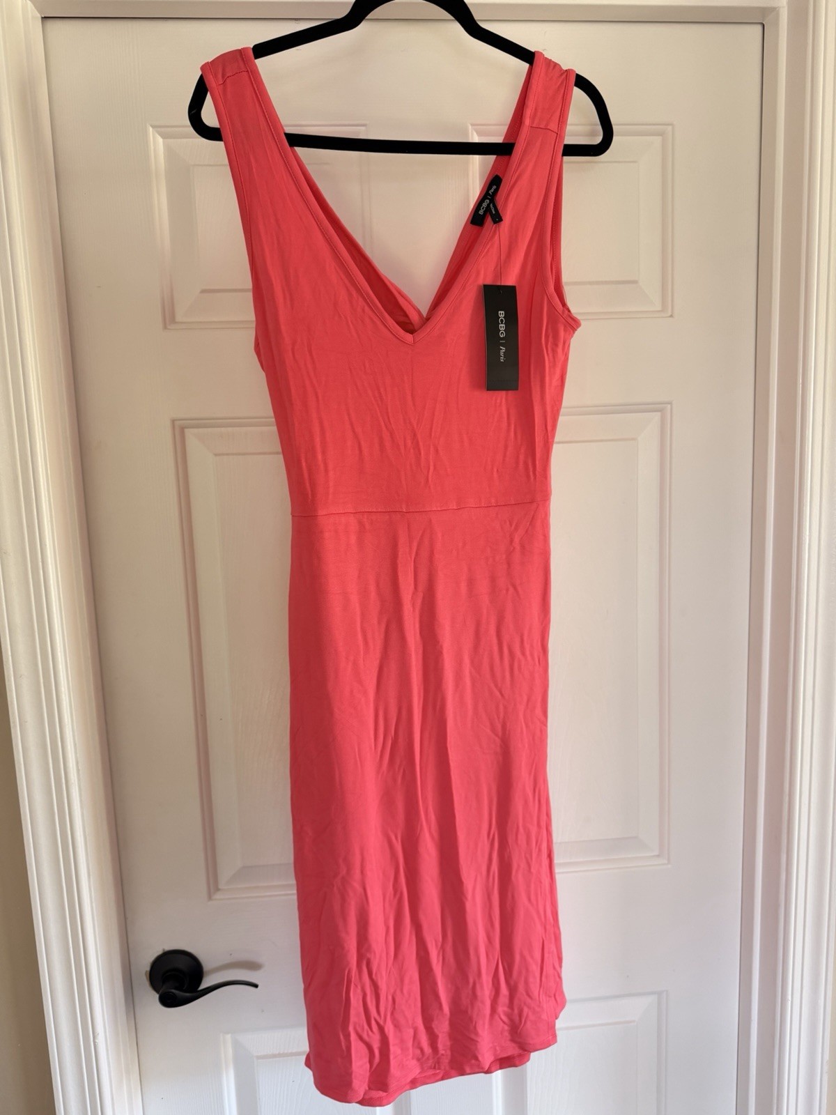 BCBG Paris Coral Tank Dress with Diamond cutout in the back Sz L