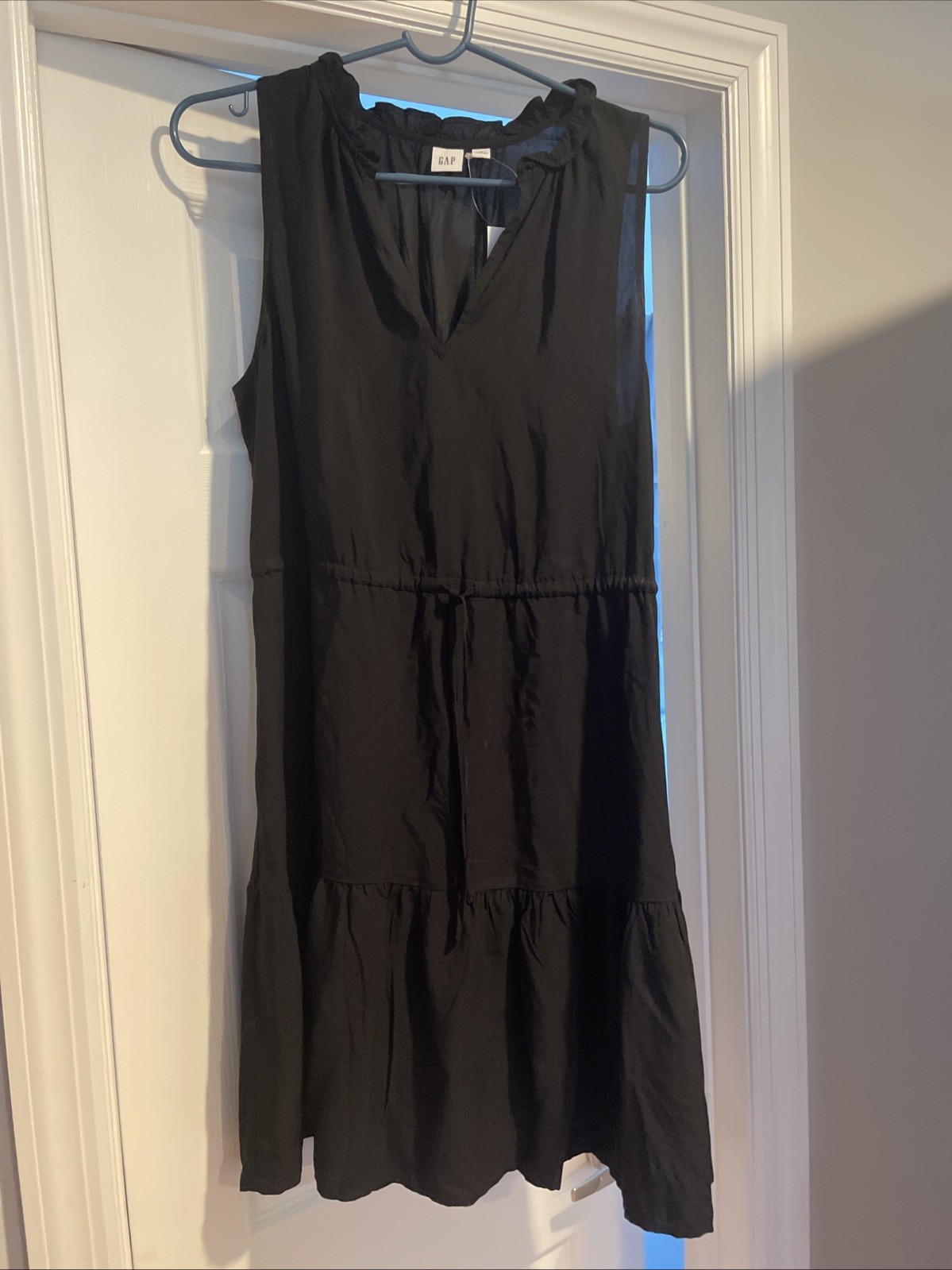 NWT Gap Women Black Sleeveless Tiered Midi Dress Drawstring Waist V-Neck Size S