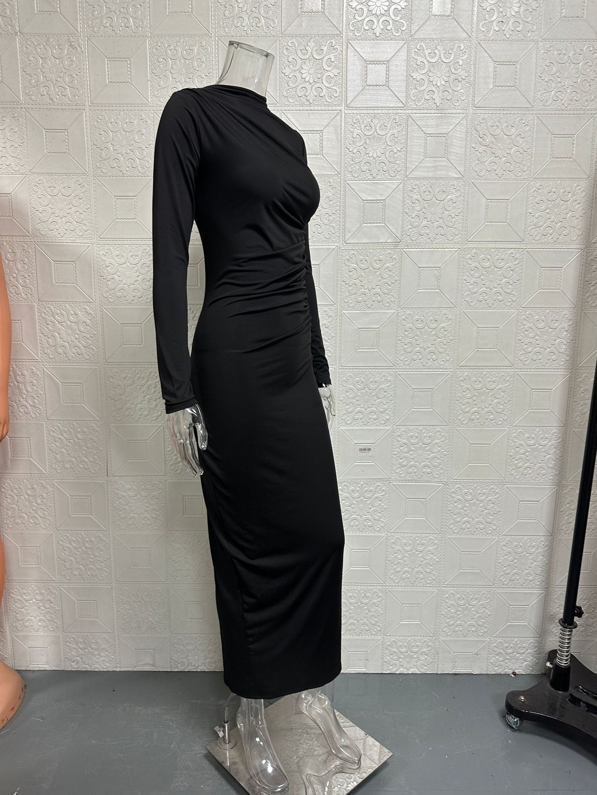 Slim fit solid color temperament long hip hugging dress