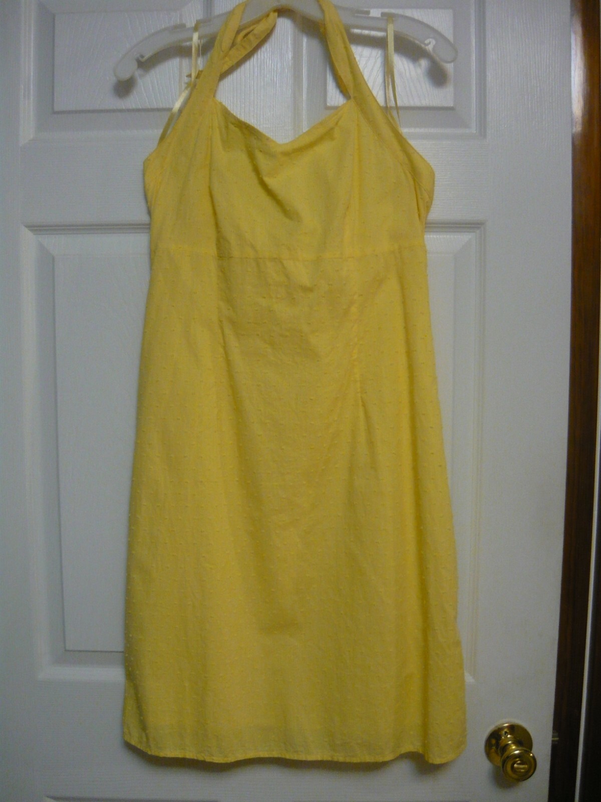 Ladies Size 8 Dress, Halter style, Yellow, Machine Washable, Route 66, NWT.