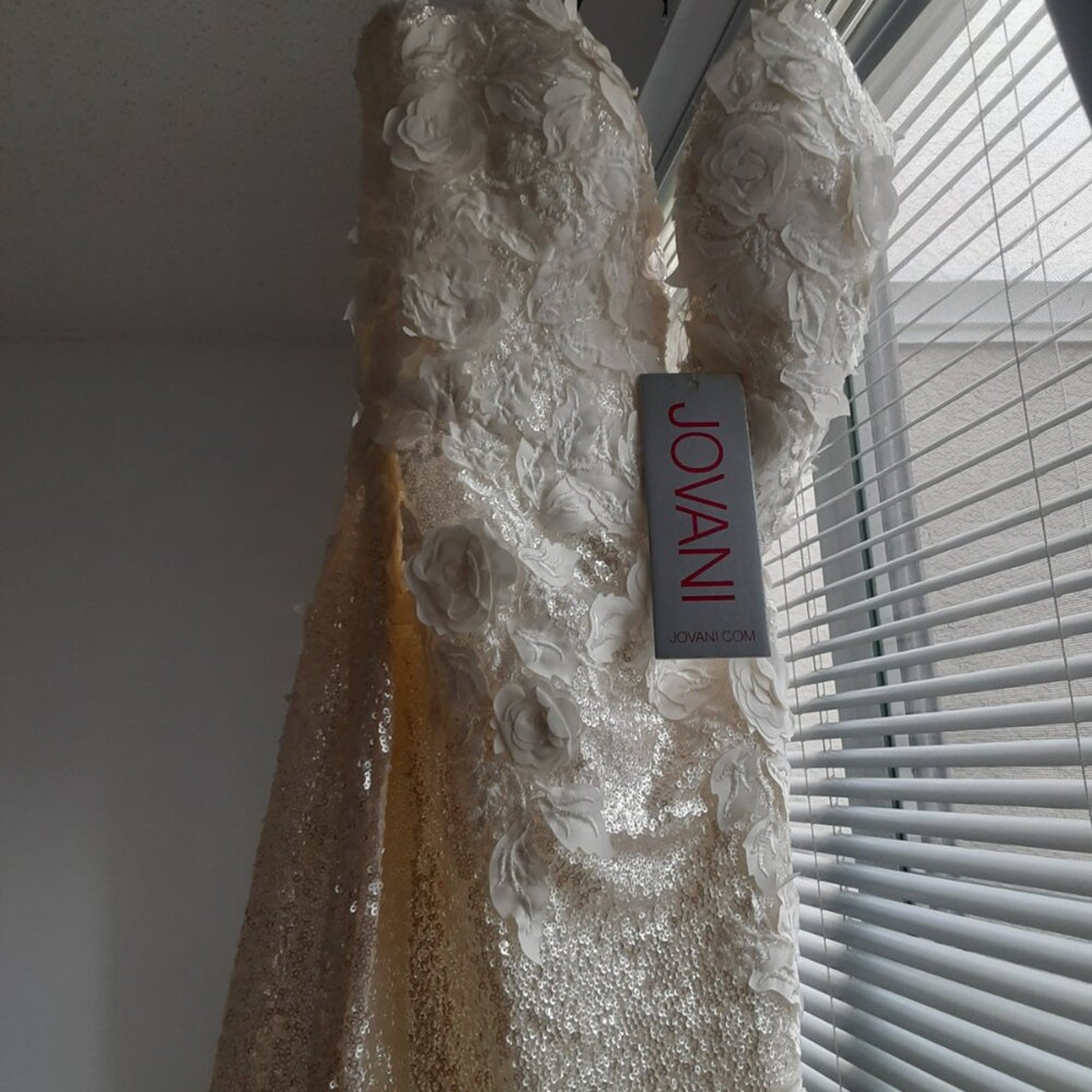 NWT Jovani Cream Sequin Spaghetti Strap wedding Prom Dress – JB03592 Size 4 US