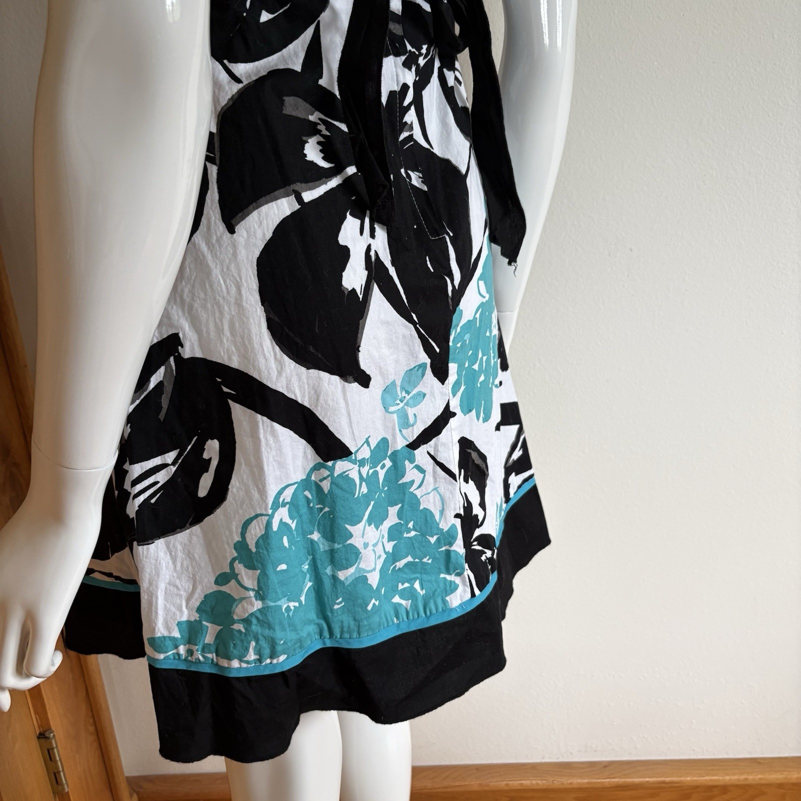 Speechless Black/White/Blue Floral Fit & Flare V-Neck Halter Dress