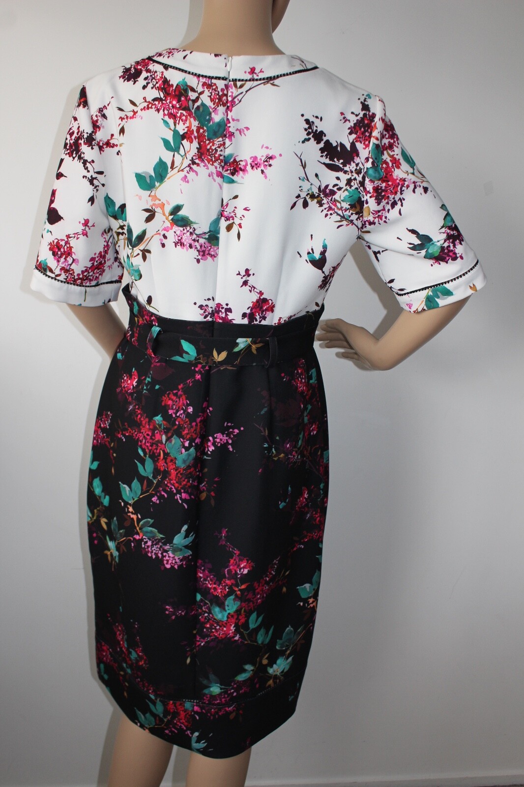 Phase Eight ‘Ariana’ Multi-coloured Floral print pencil Dress With Belt Size 12