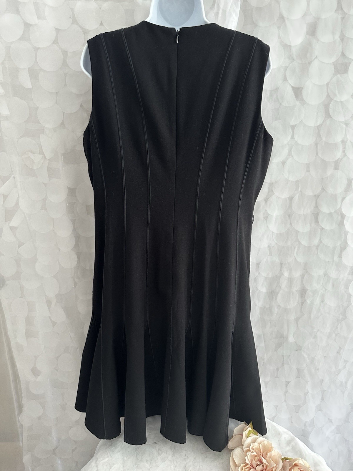 Ellen Tracy 14 Black Sleeveless Fit Flare Dress Princess Seam Classic Career