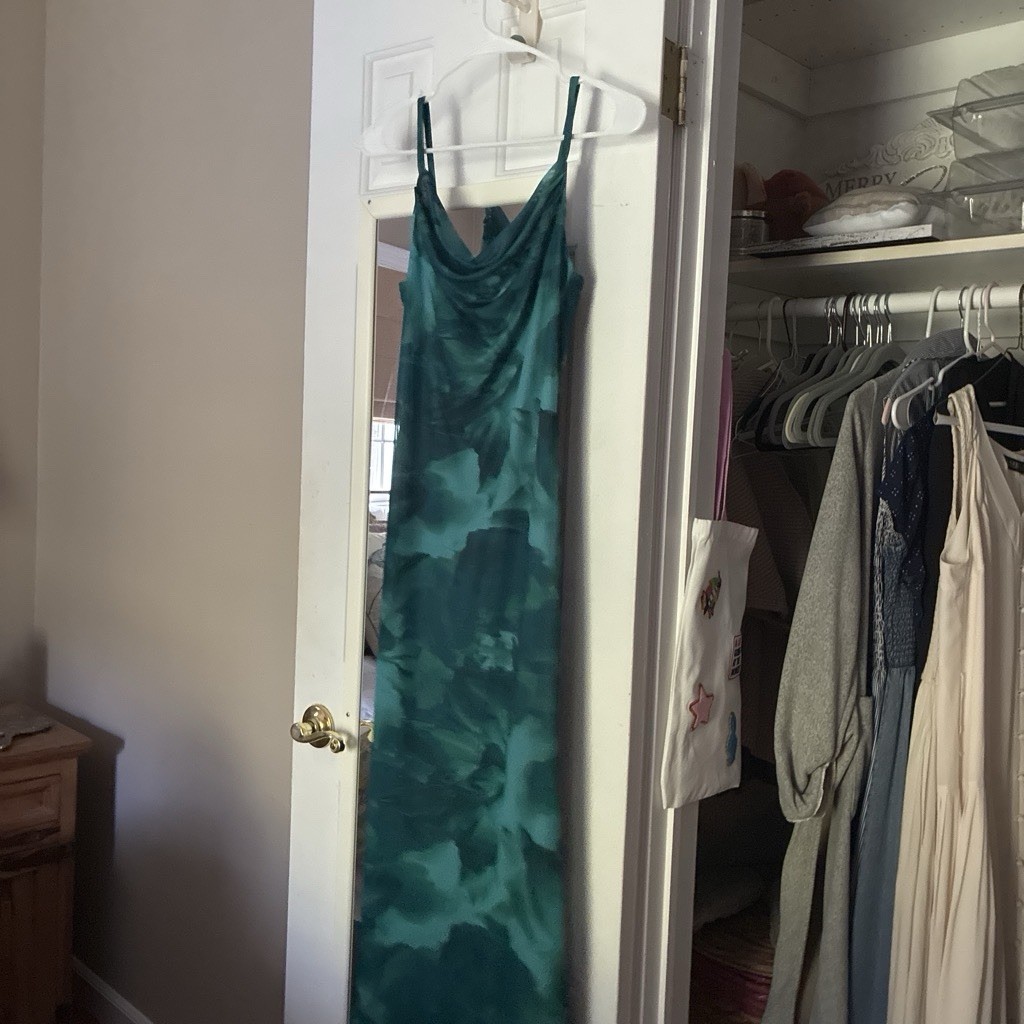 Amazon Women’s Green Abstract Cowl Neck Strappy Maxi Slip Dress Size S