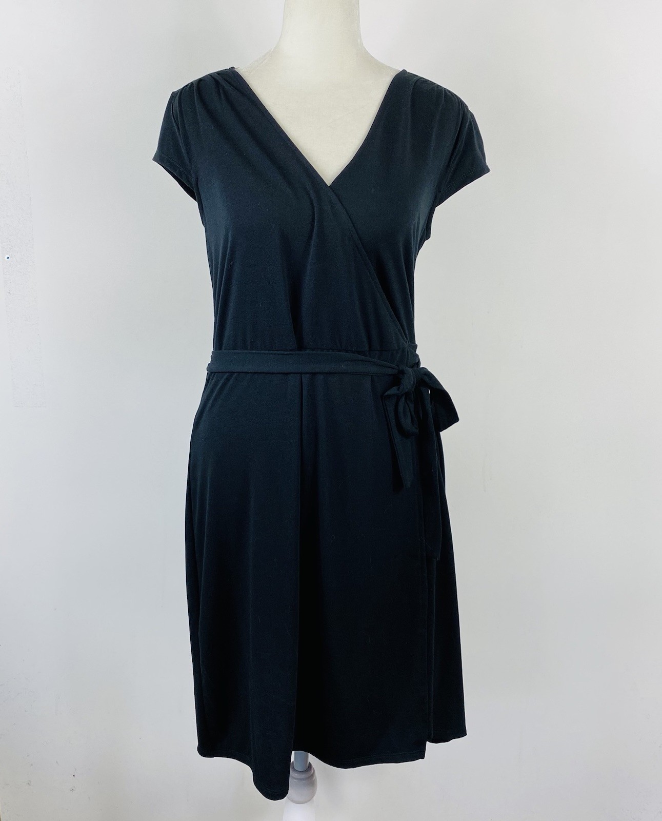 Old Navy Wrap Dress Small Petite Black Tie Waist Cap Sleeve Stretch
