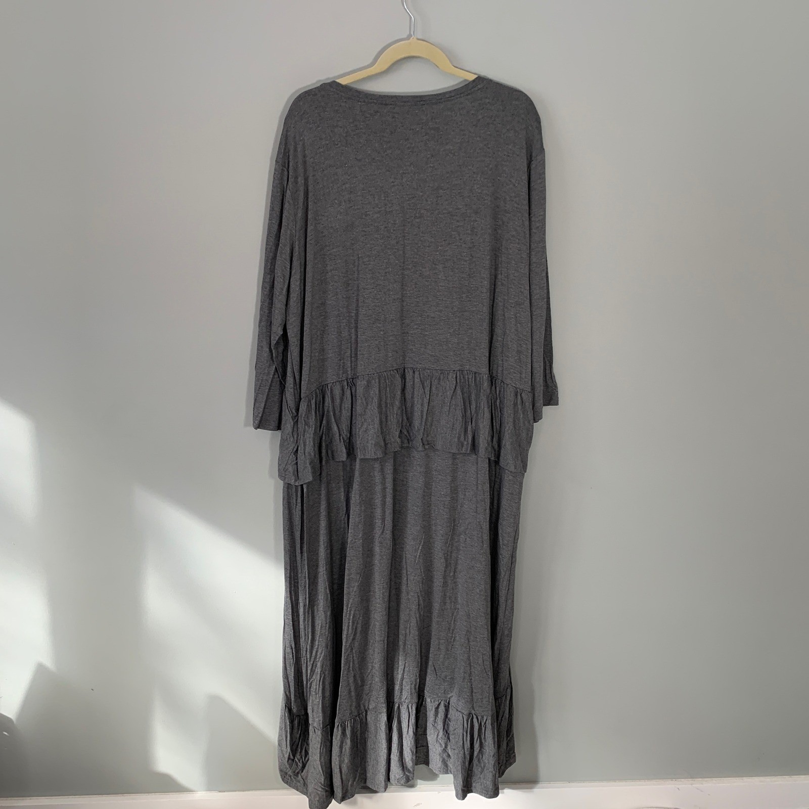 NEW Suzanne Betro Womens Gray Tiered Ruffle High Low Maxi Dress 4X