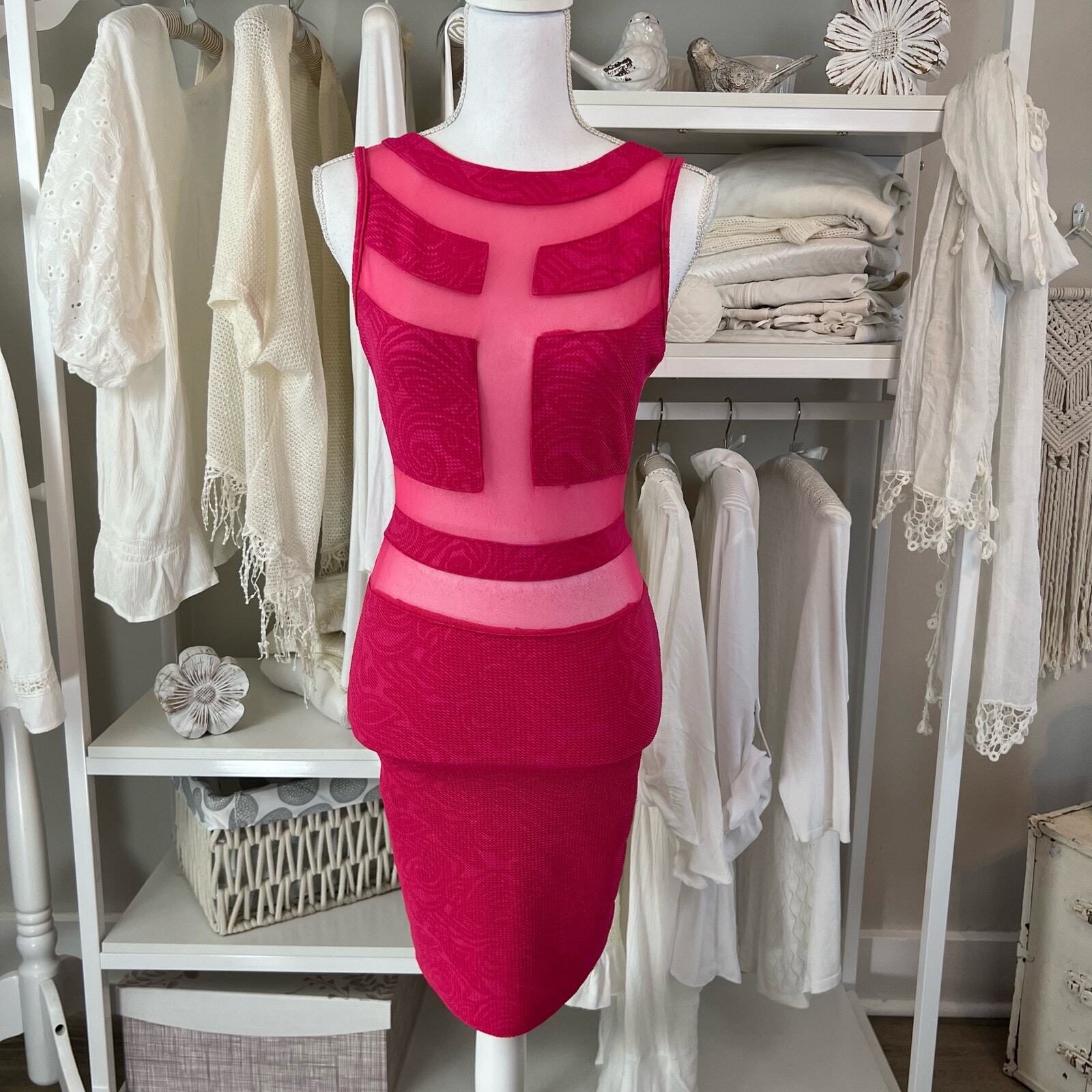 Mujer Moderna women’s sz. small Body con dress Pink with mesh cutouts #0819