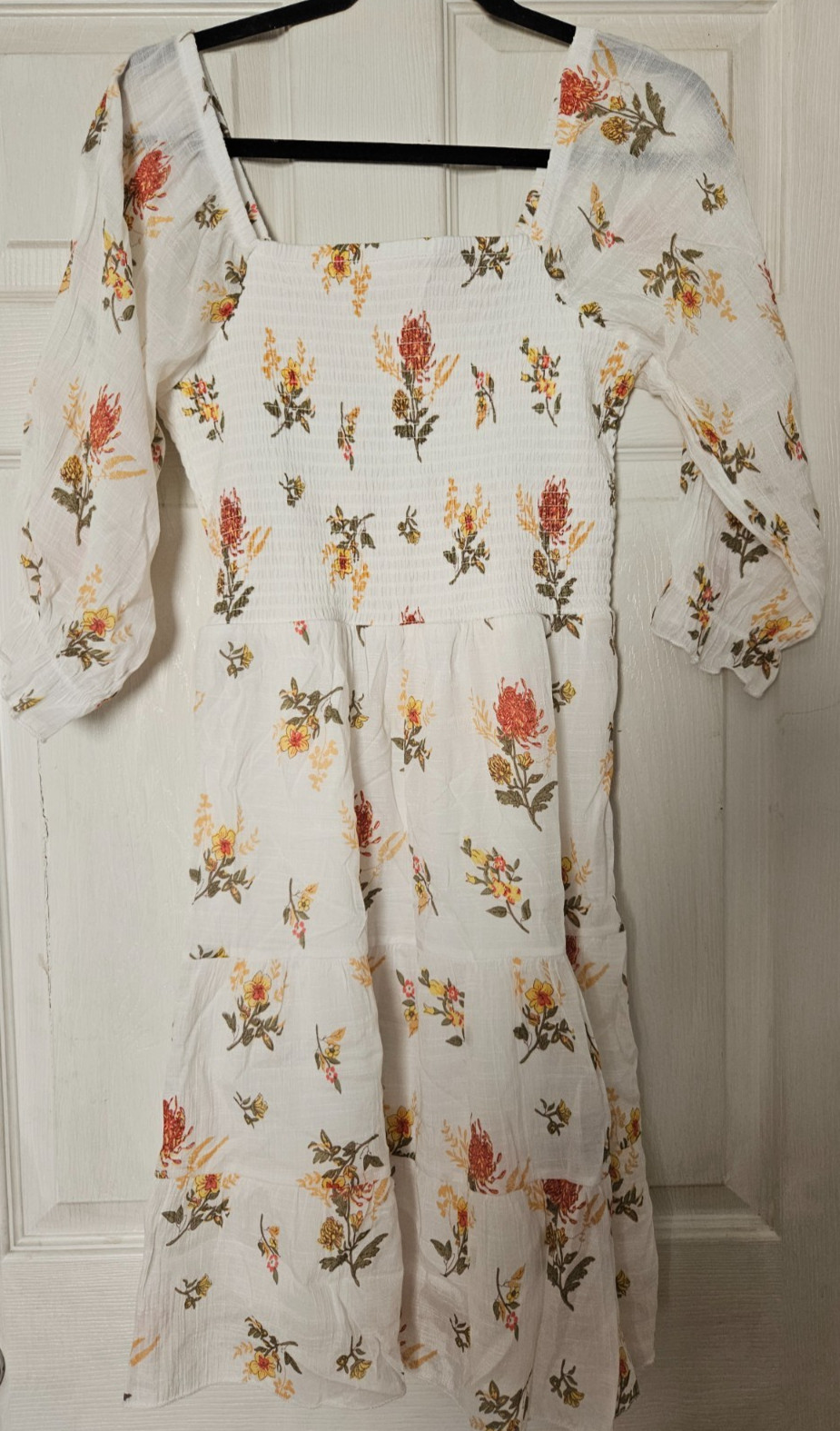 Women’s J Gee White Floral Dress/ US Size M Women’s Apparel/Dress