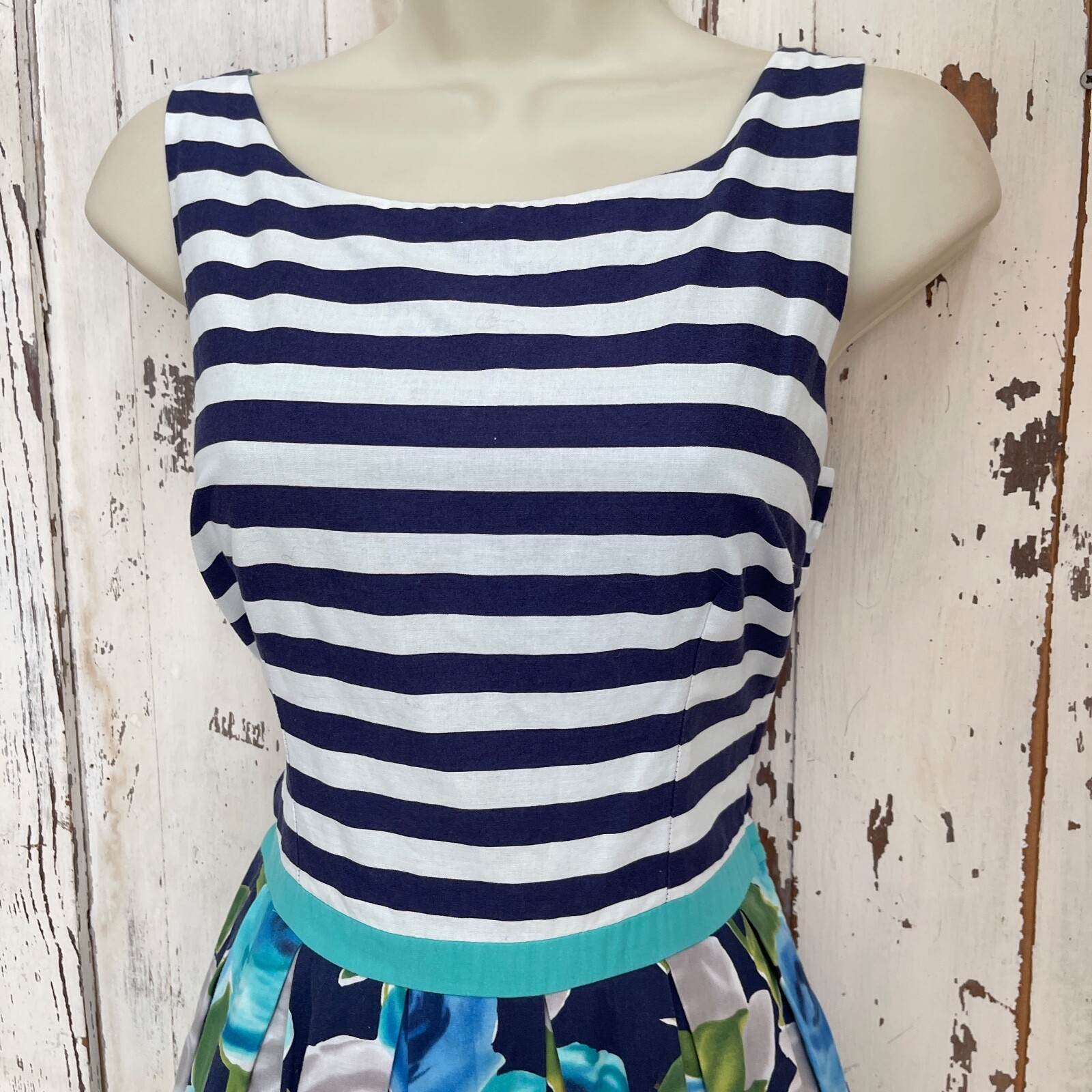 Mod Cloth Juniors Size Small Blue White Gray Green Floral Pocketed Cotton Dress