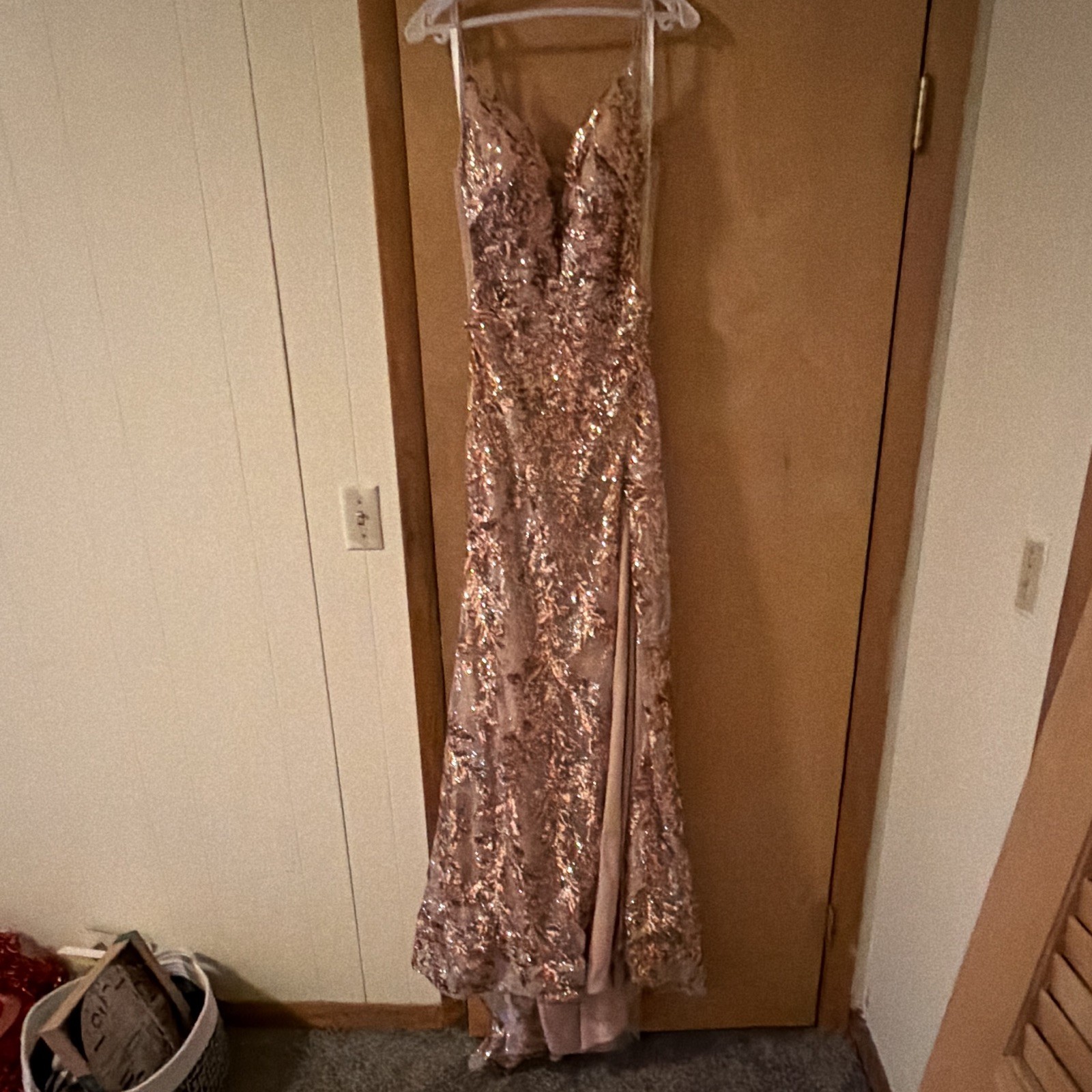 Amarra Women’s Long Pink Sequin Floral V-Neck Lace-Up Back Gown Size 6
