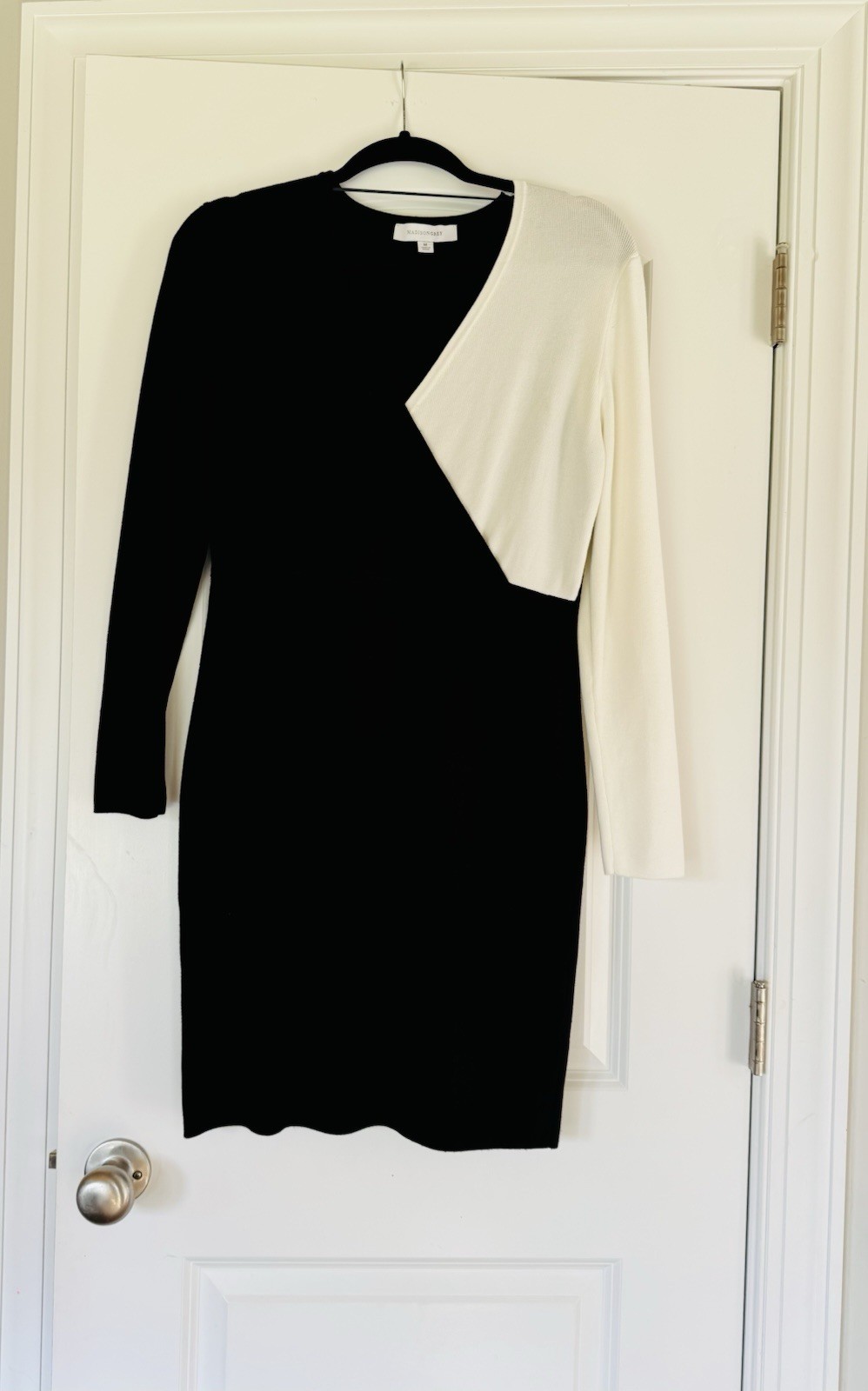 1 Madison Women’s M Black Solid Rayon/Nylon Halter Neck Sleeveless Maxi Dress