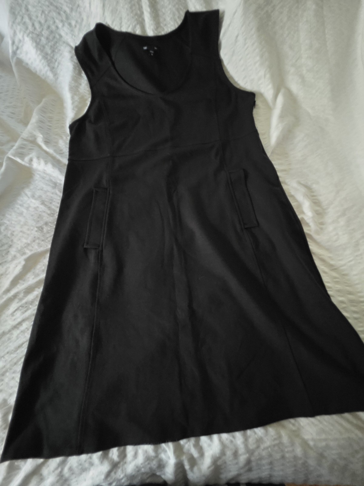 Gap Women’s Sleeveless Knit Dress, Front Pockets Side Zipper, 42in Bust, A-line.